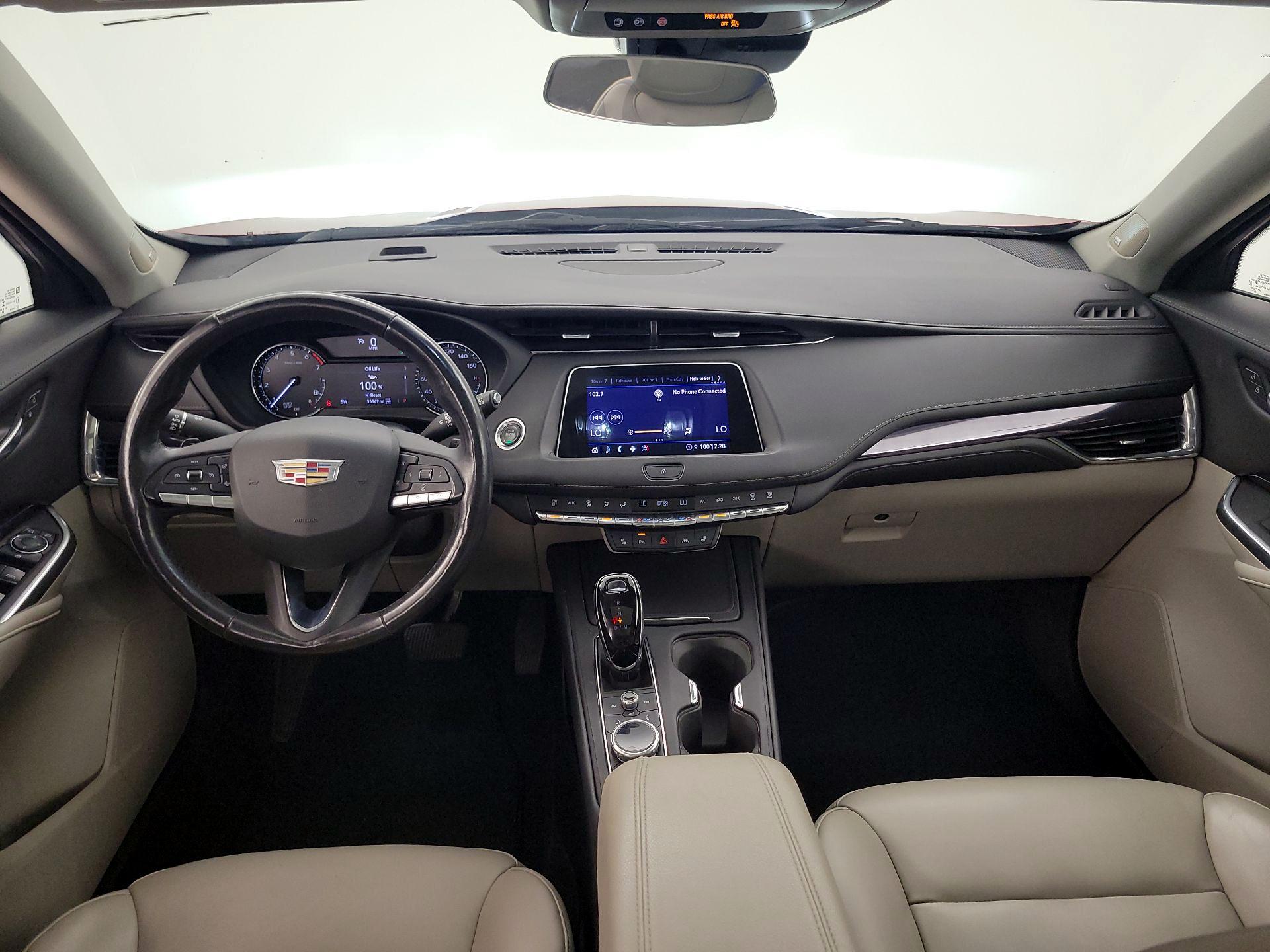 Thumbnail: 2023 Cadillac XT4 - 9