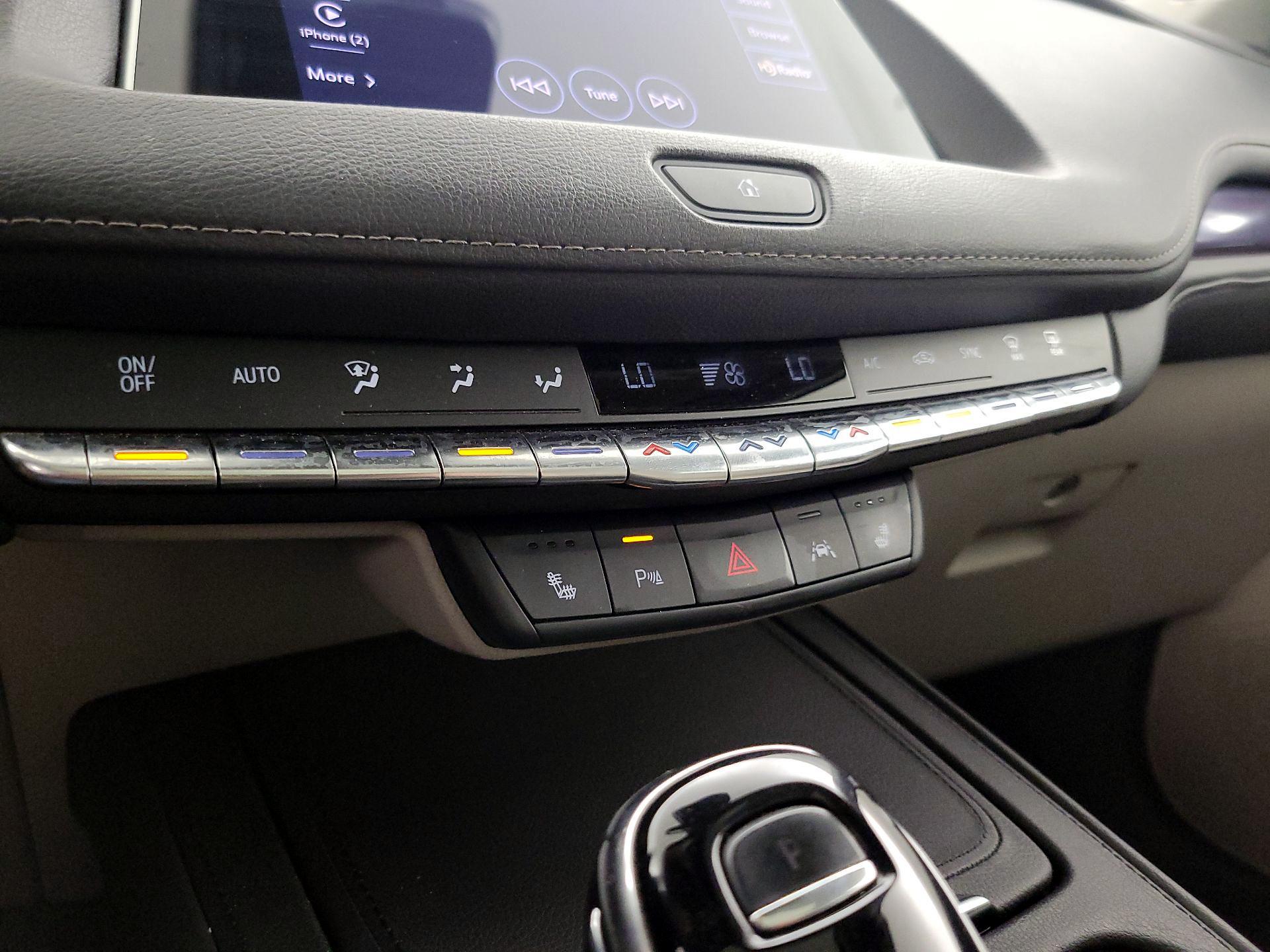 Thumbnail: 2023 Cadillac XT4 - 16