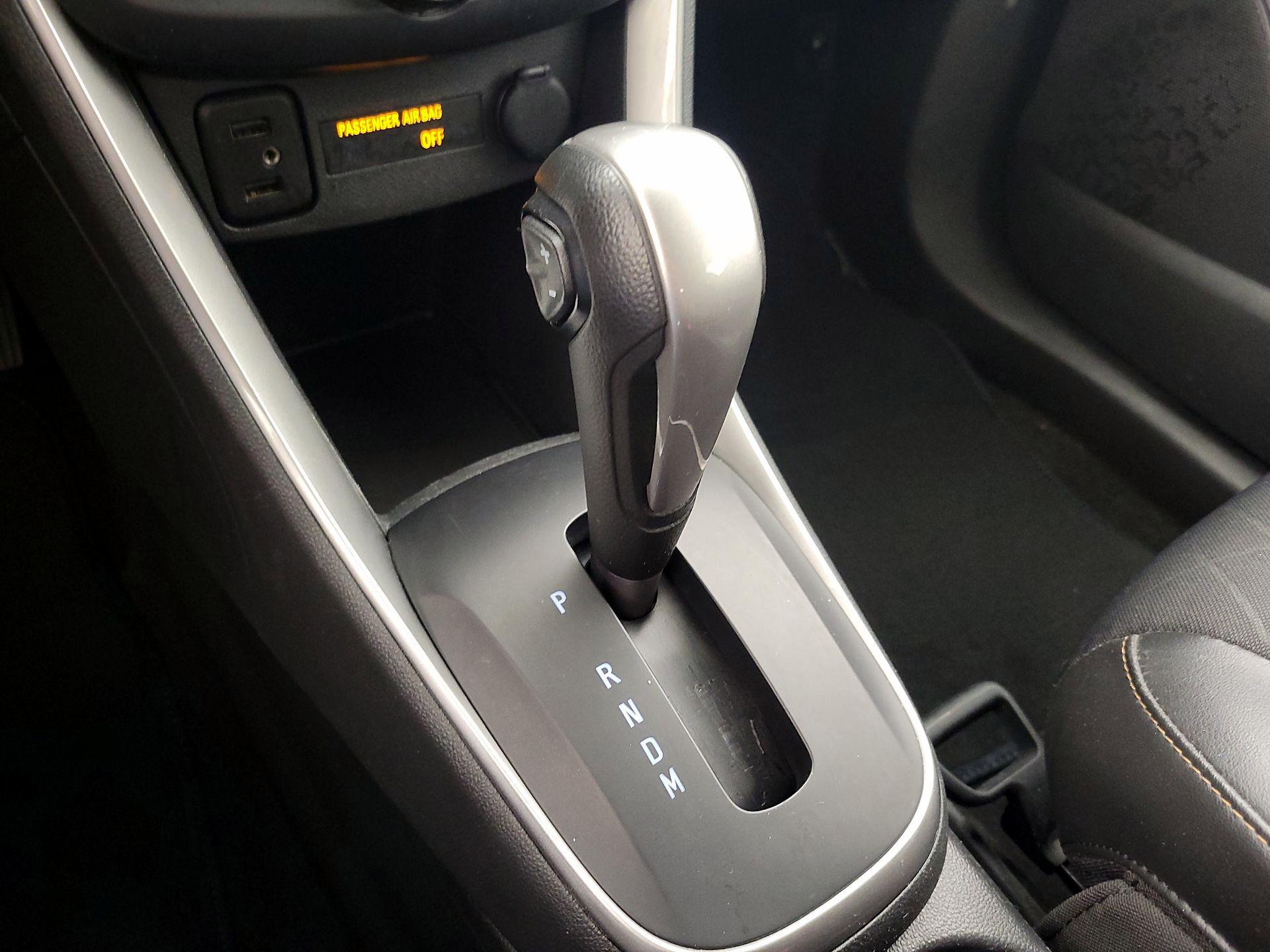 Thumbnail: 2021 Chevrolet Trax - 17