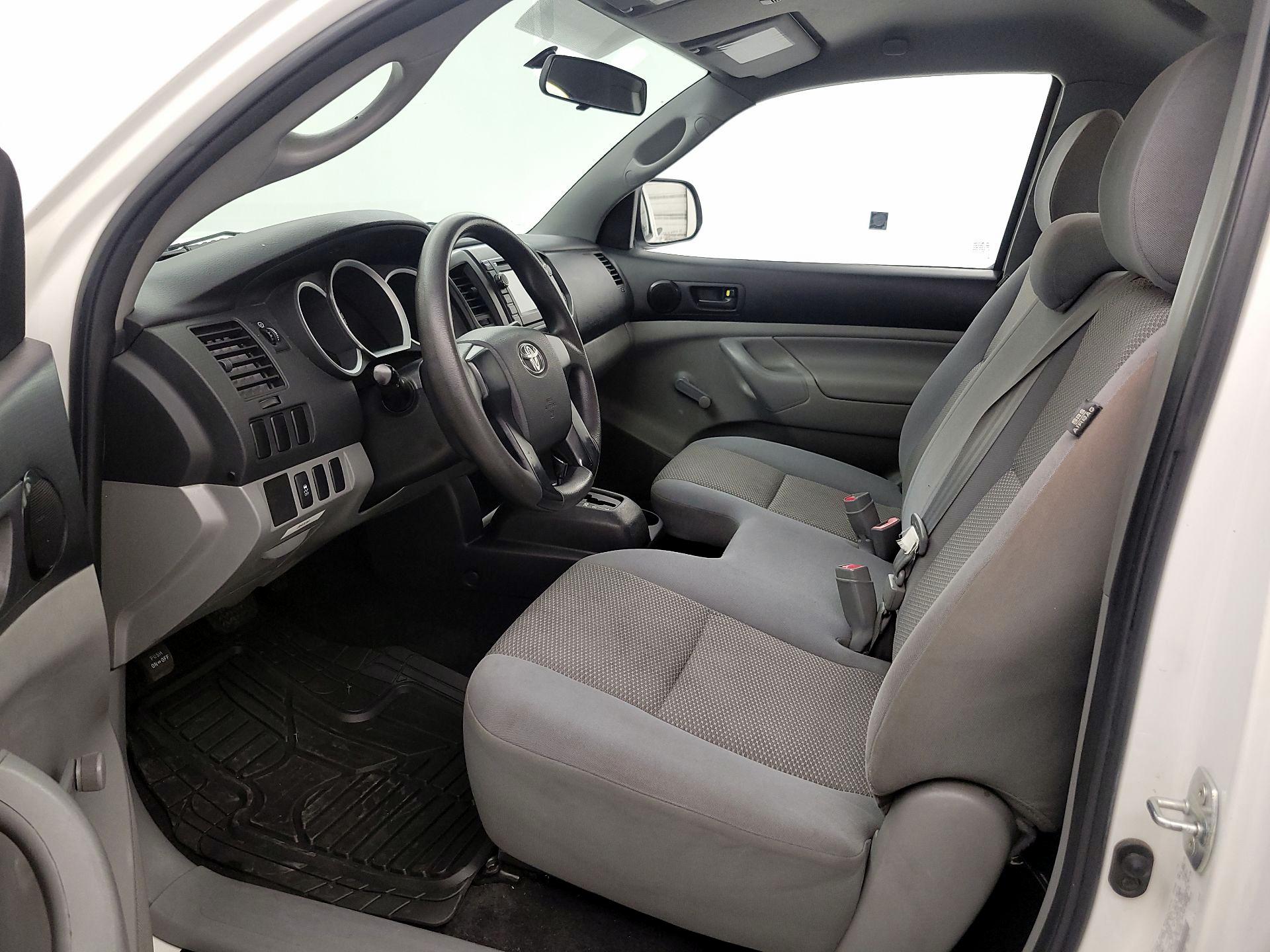 Thumbnail: 2013 Toyota Tacoma - 11