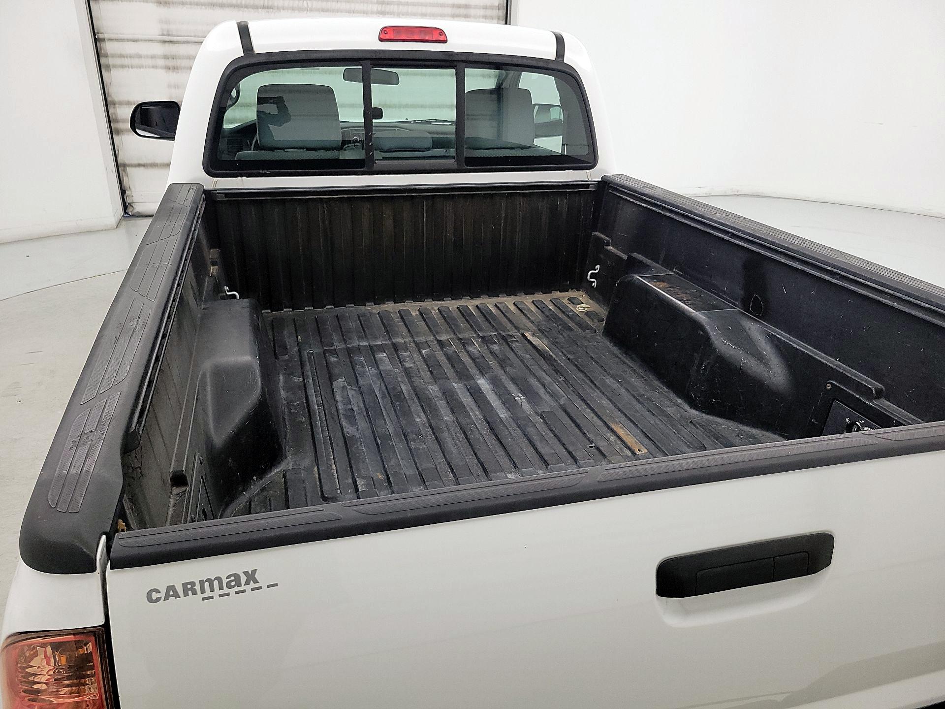 Thumbnail: 2013 Toyota Tacoma - 18