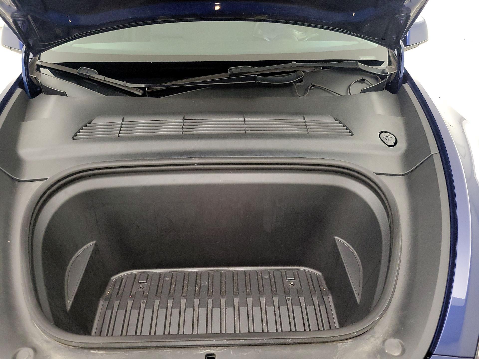 Thumbnail: 2022 Tesla Model Y - 20