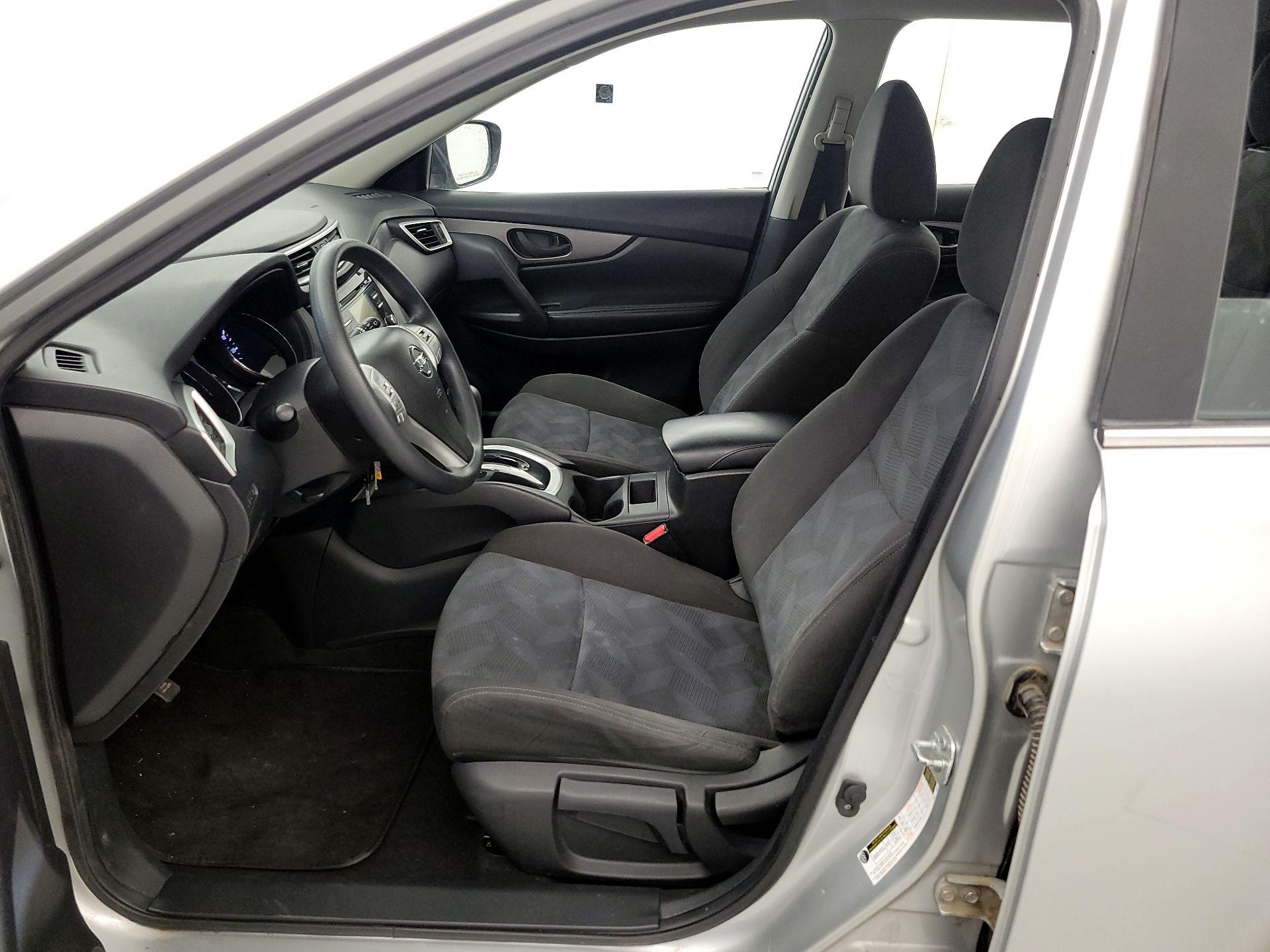 Thumbnail: 2016 Nissan Rogue - 11