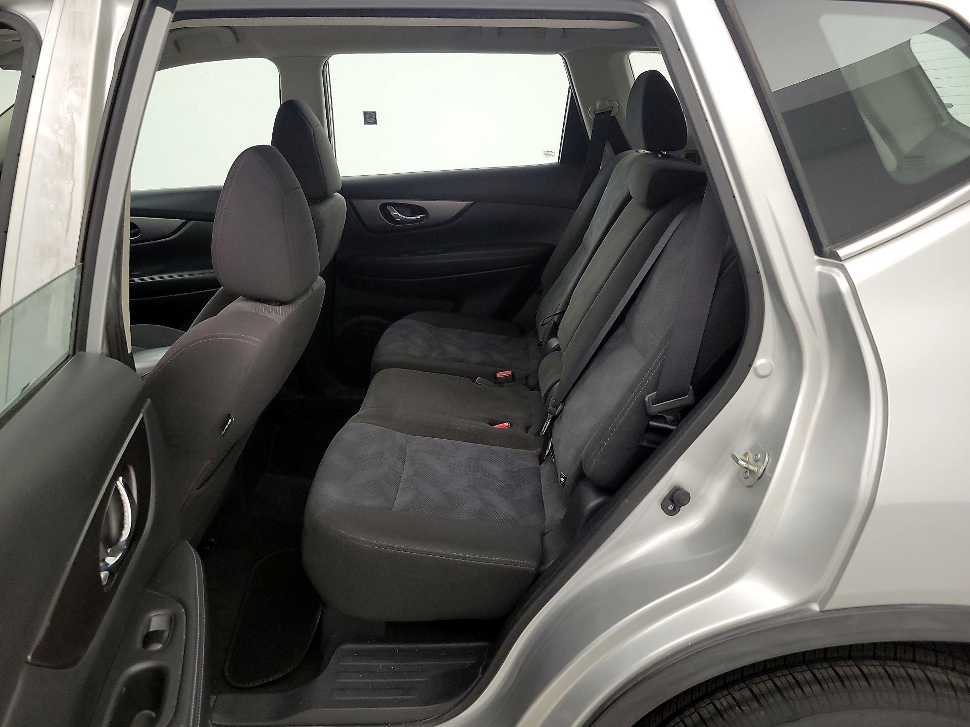Thumbnail: 2016 Nissan Rogue - 19