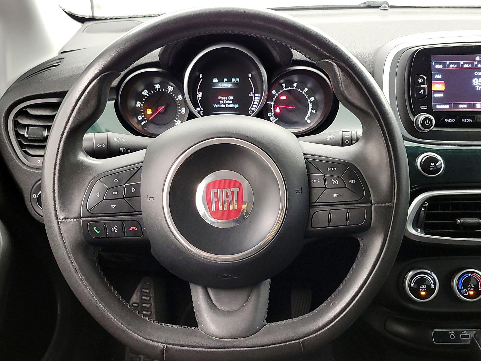 Thumbnail: 2016 Fiat 500X - 10