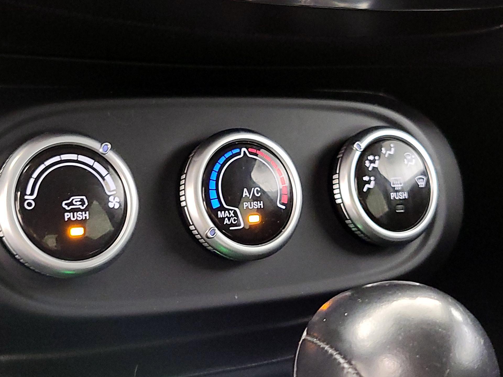 Thumbnail: 2016 Fiat 500X - 16