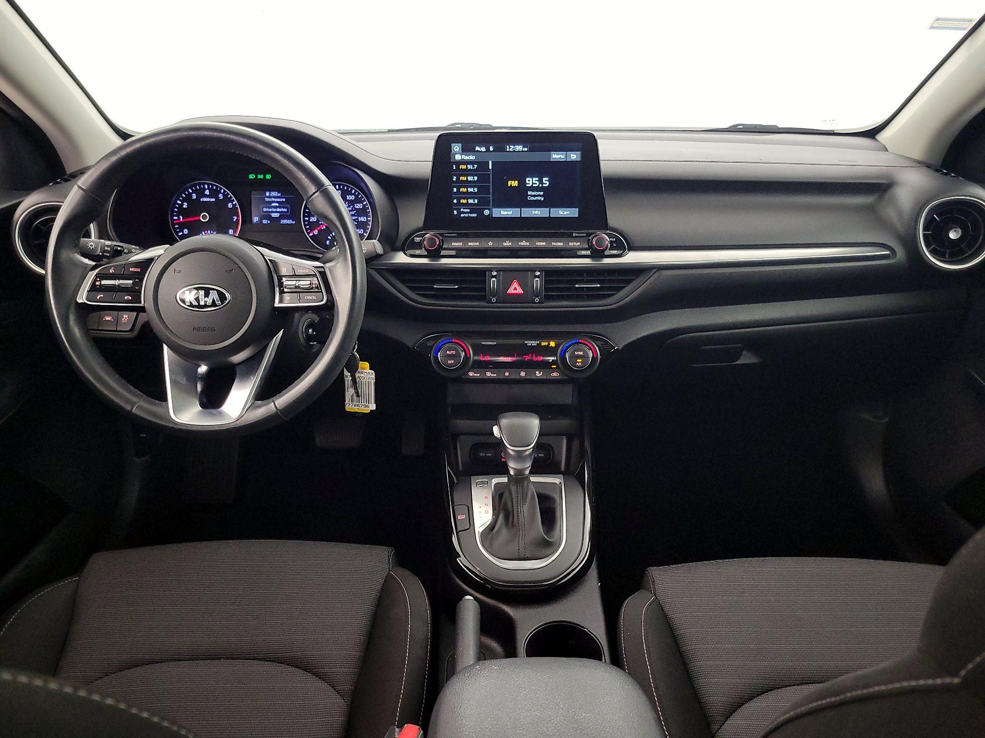 Thumbnail: 2019 Kia Forte - 9
