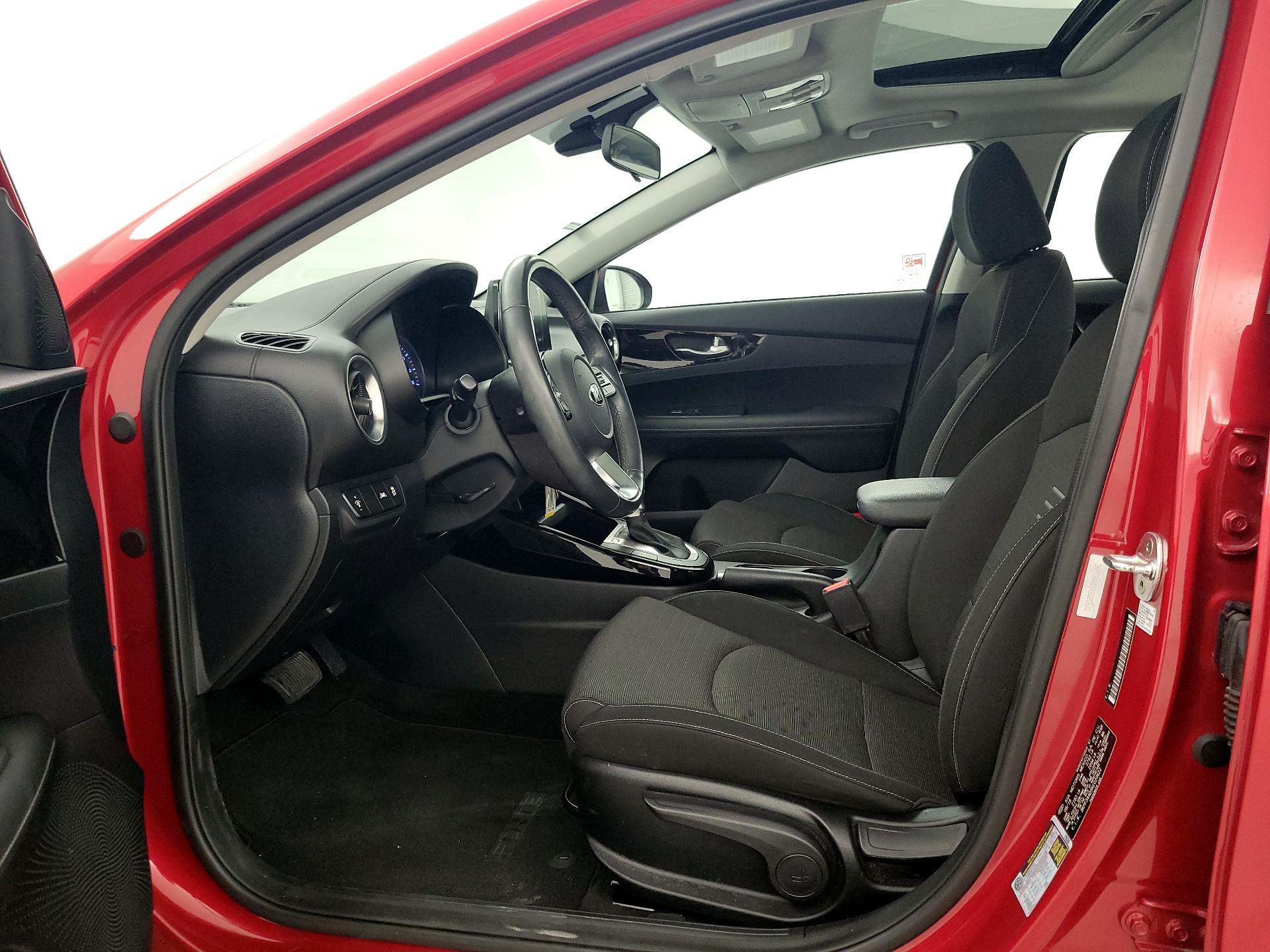 Thumbnail: 2019 Kia Forte - 11