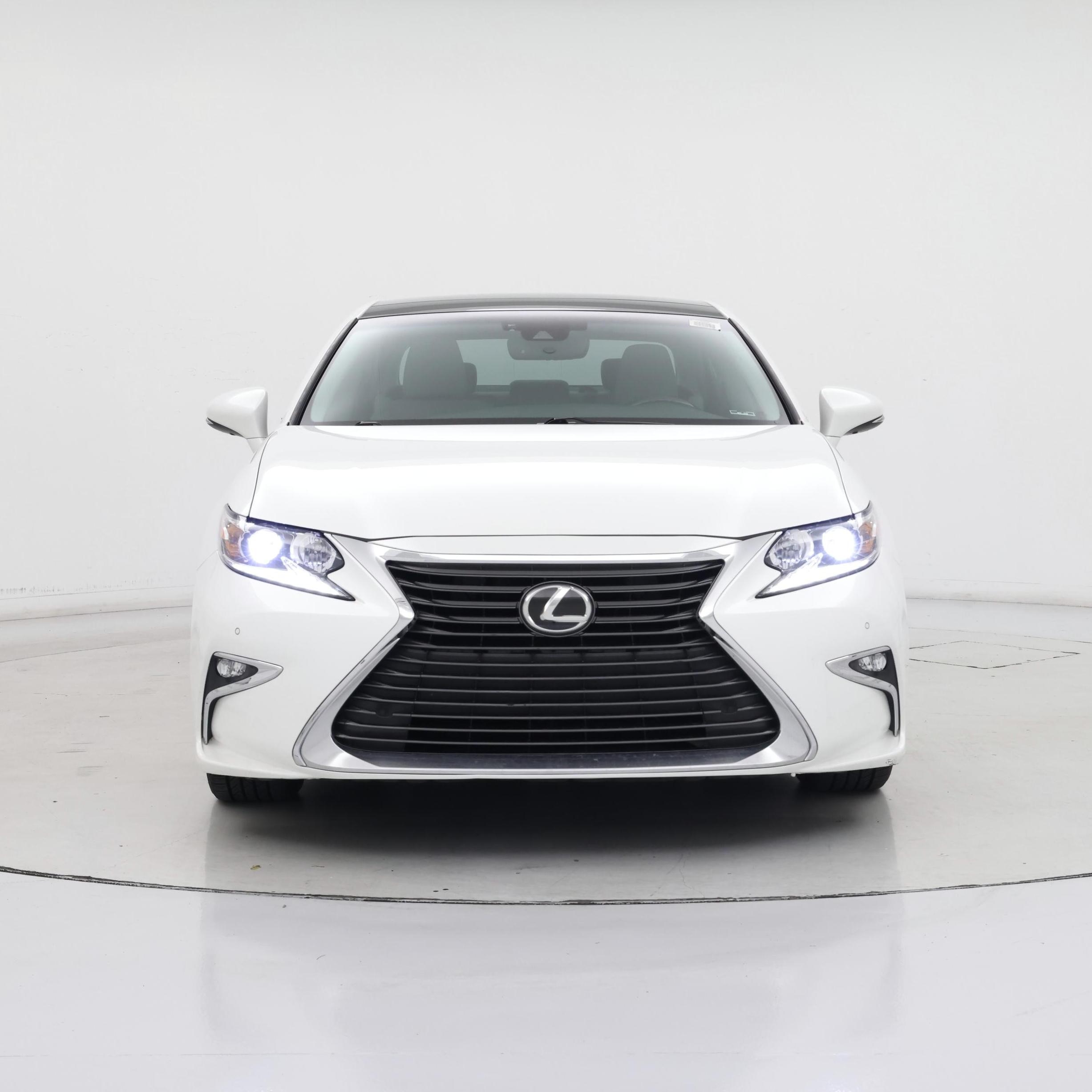 Thumbnail: 2018 Lexus ES - 5