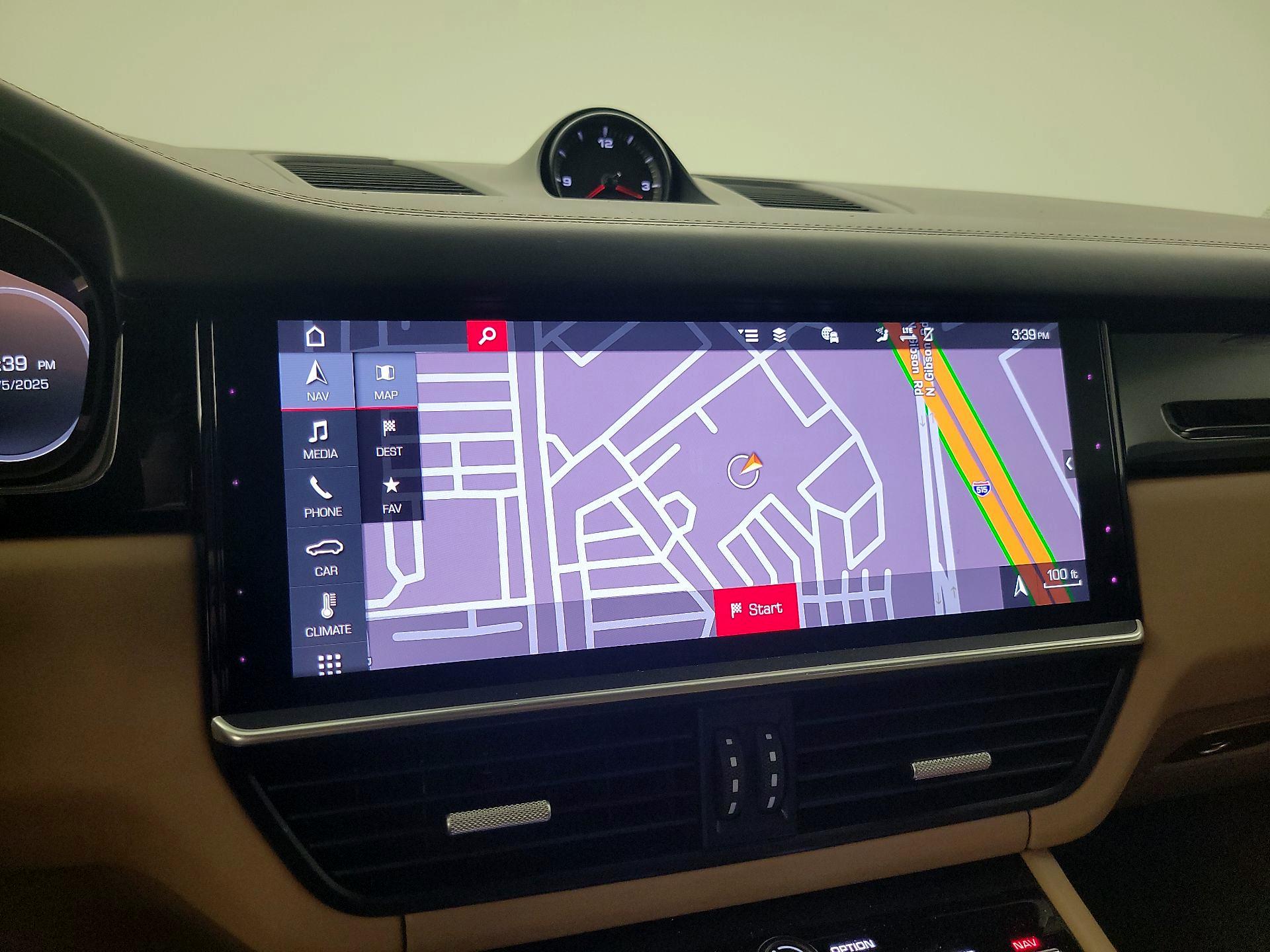 Thumbnail: 2019 Porsche Cayenne - 14