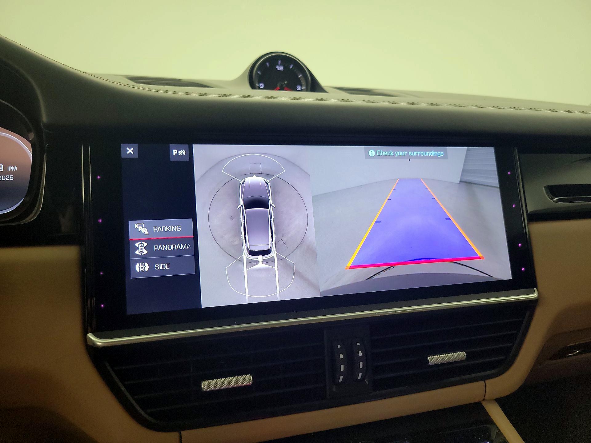 Thumbnail: 2019 Porsche Cayenne - 15