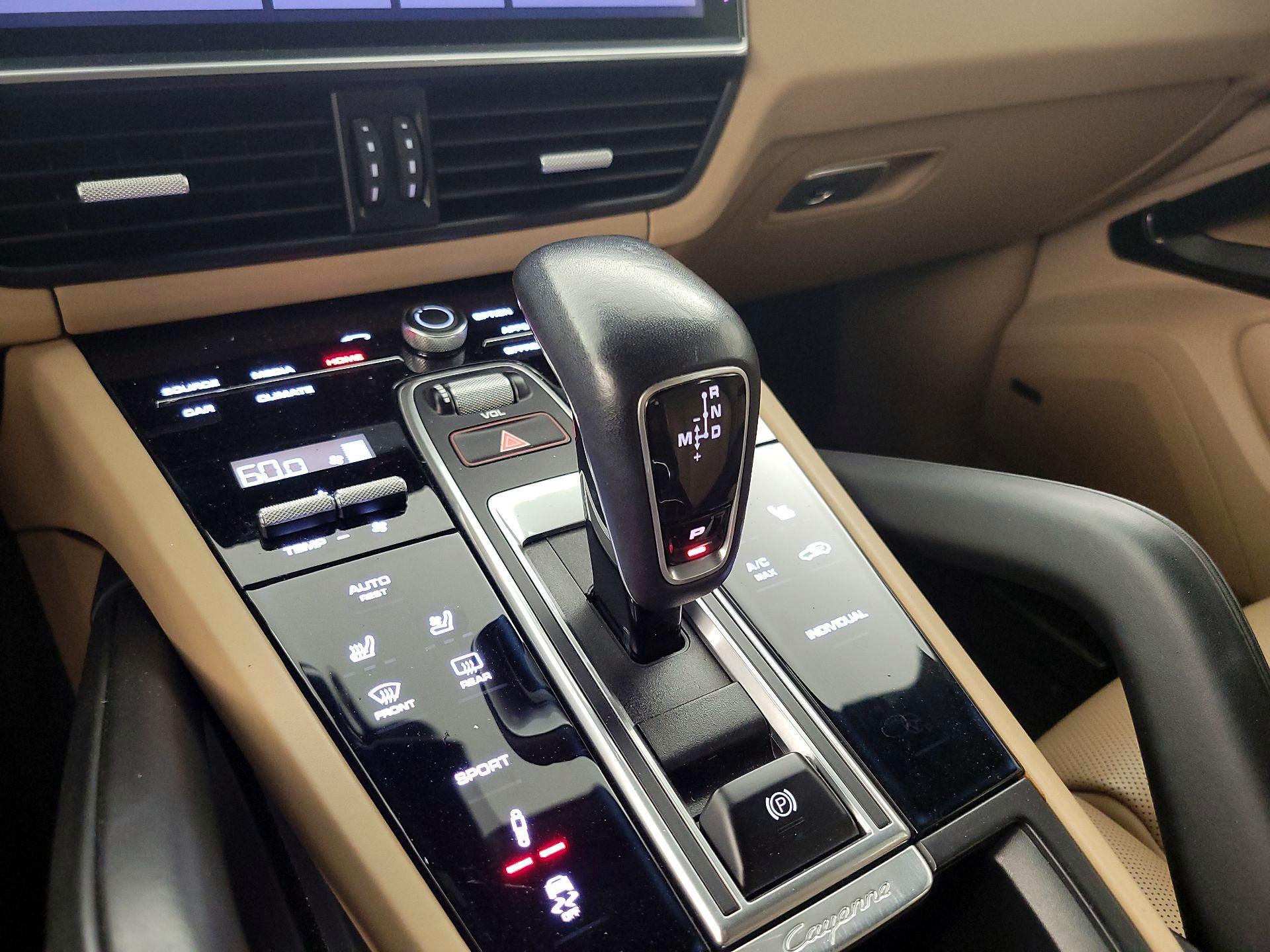 Thumbnail: 2019 Porsche Cayenne - 18