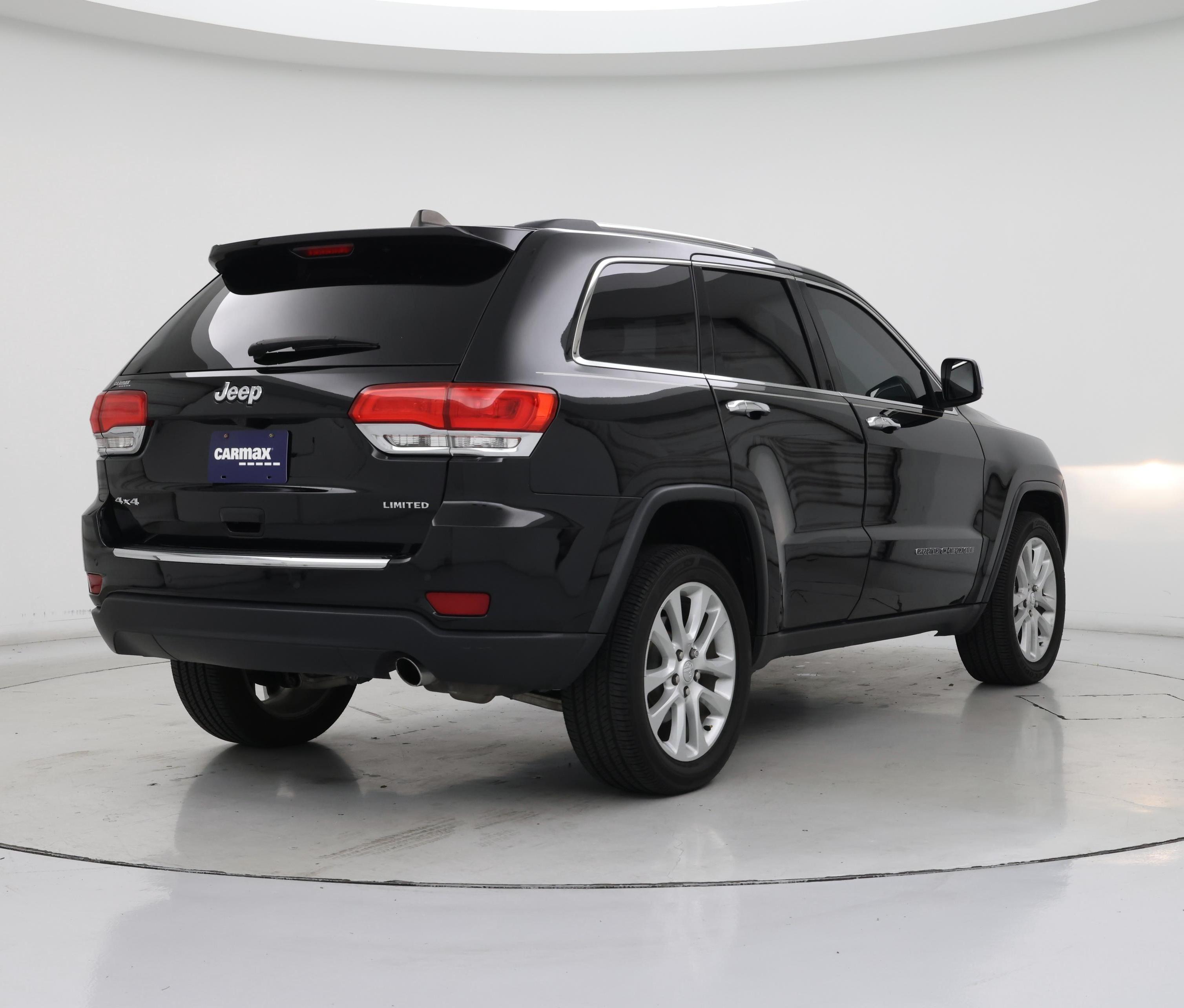 Thumbnail: 2017 Jeep Grand Cherokee - 8