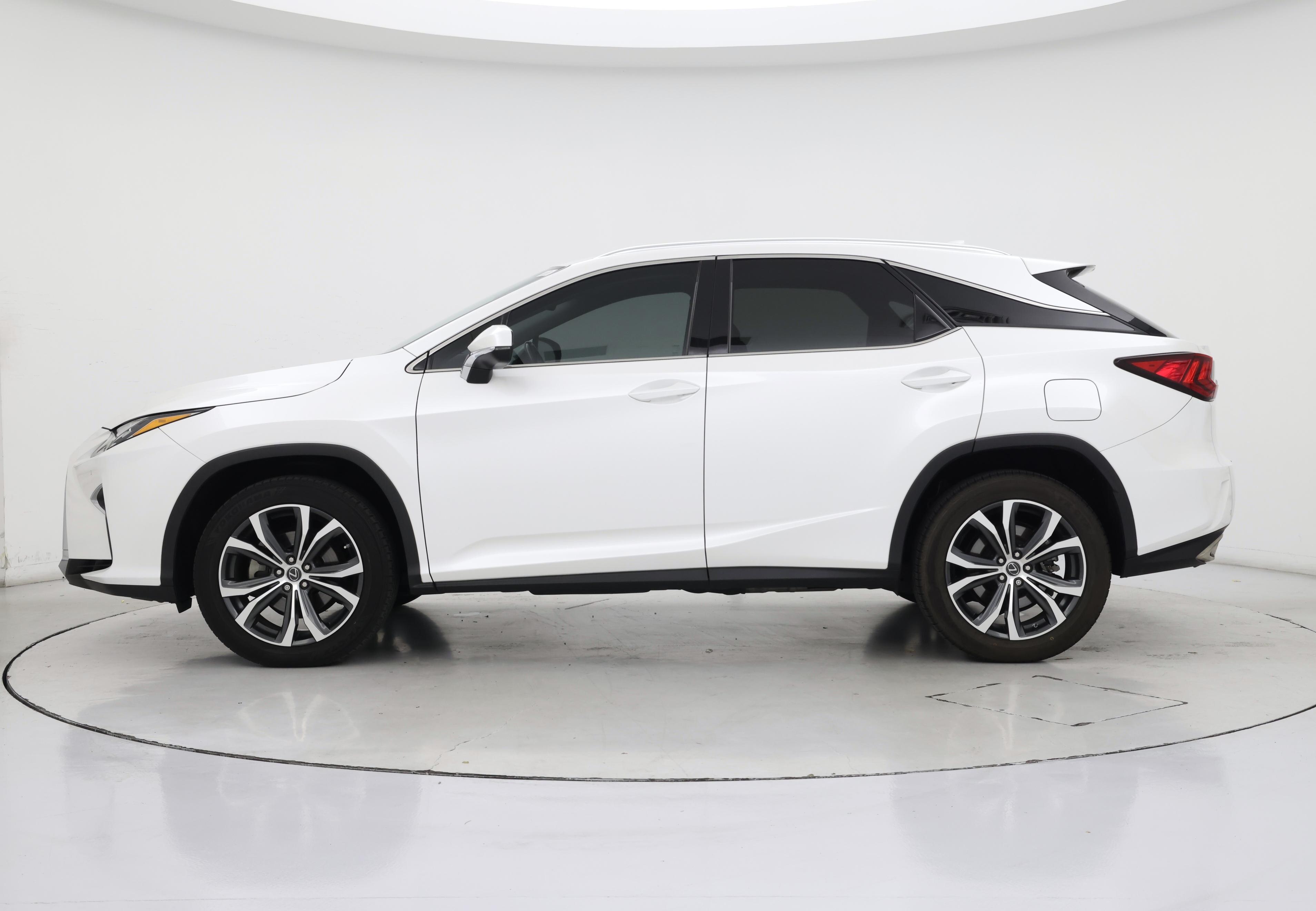 Thumbnail: 2018 Lexus RX - 3