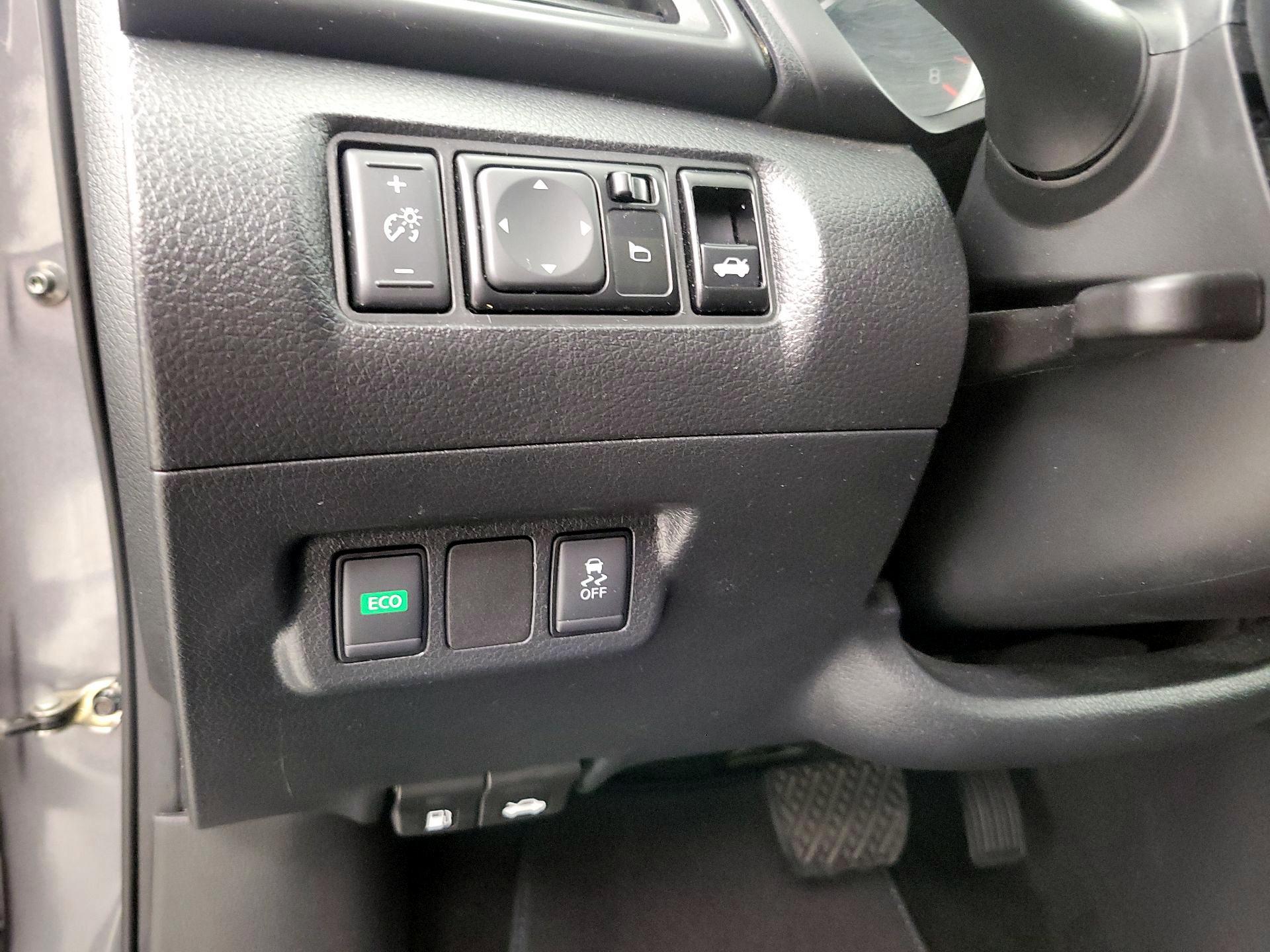 Thumbnail: 2019 Nissan Sentra - 13