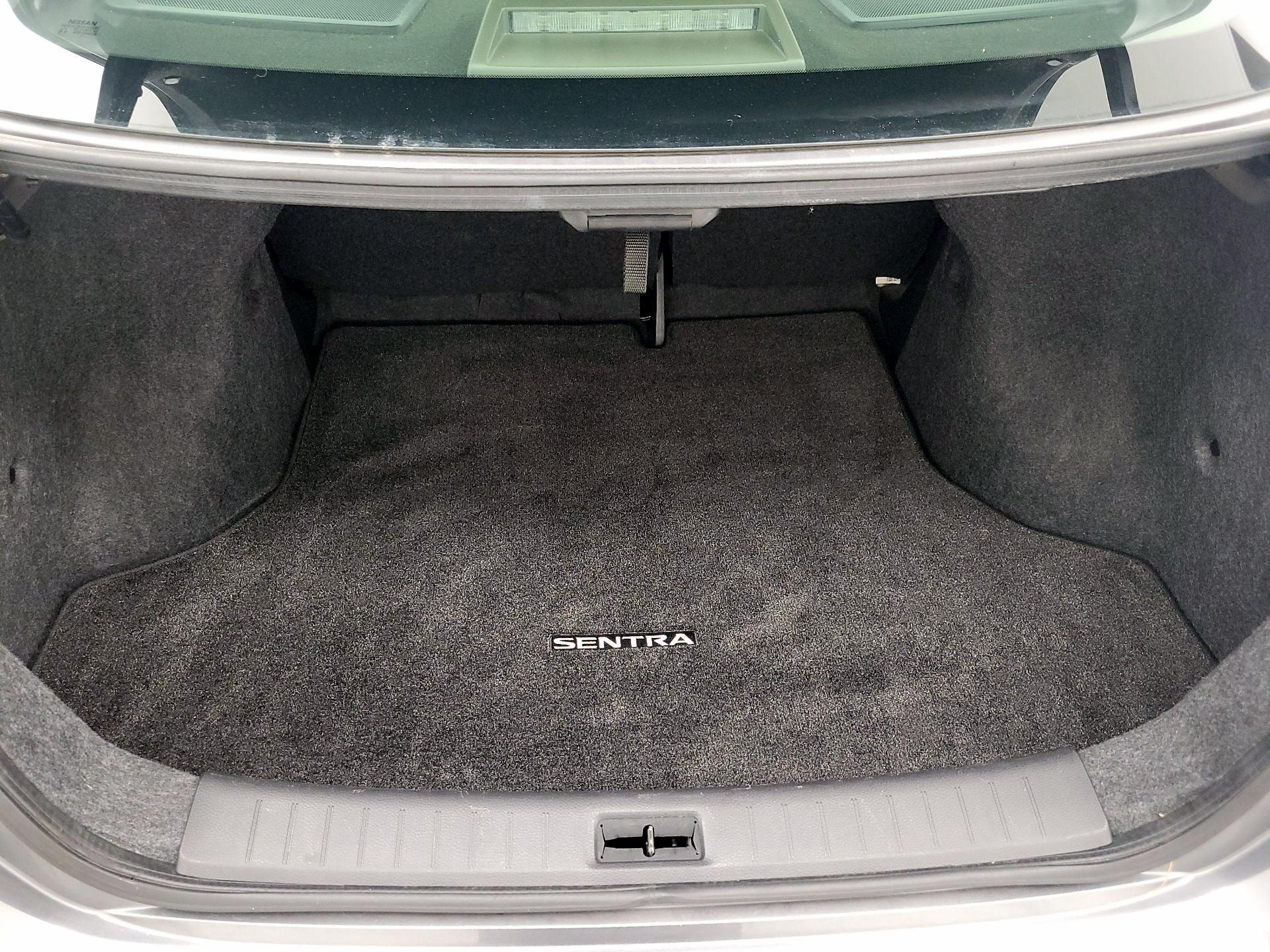 Thumbnail: 2019 Nissan Sentra - 20