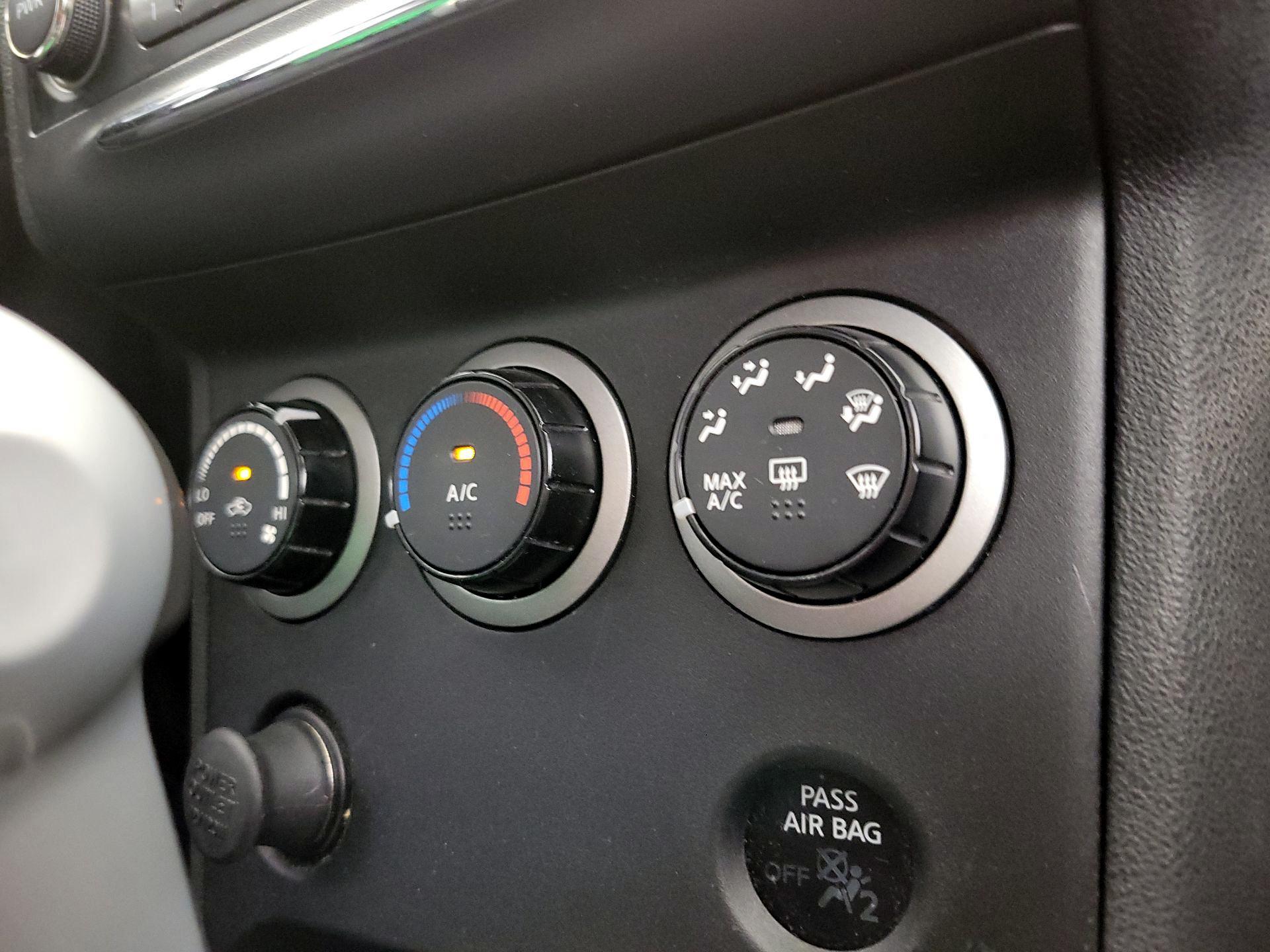Thumbnail: 2013 Nissan Rogue - 16