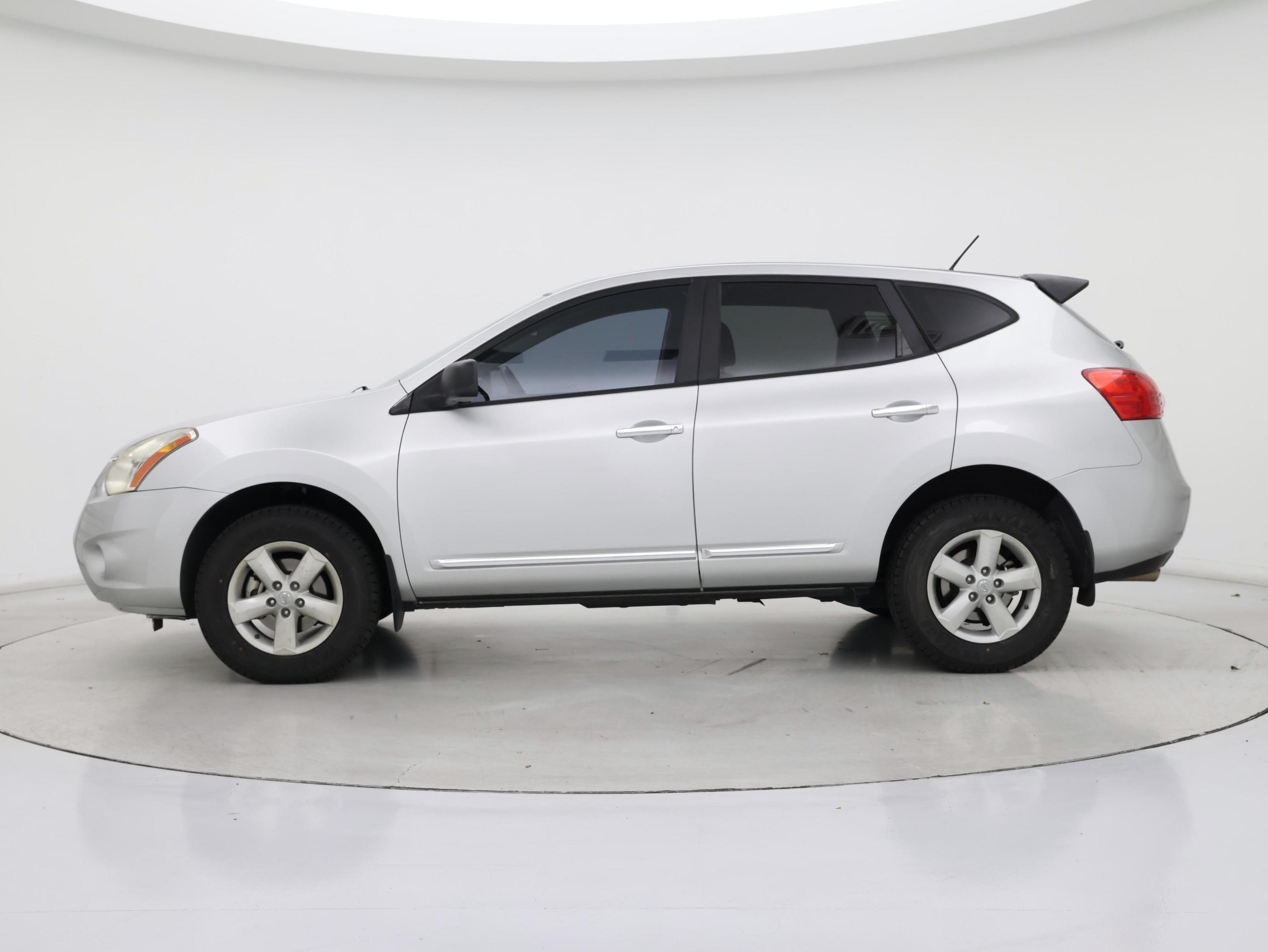 Thumbnail: 2013 Nissan Rogue - 3