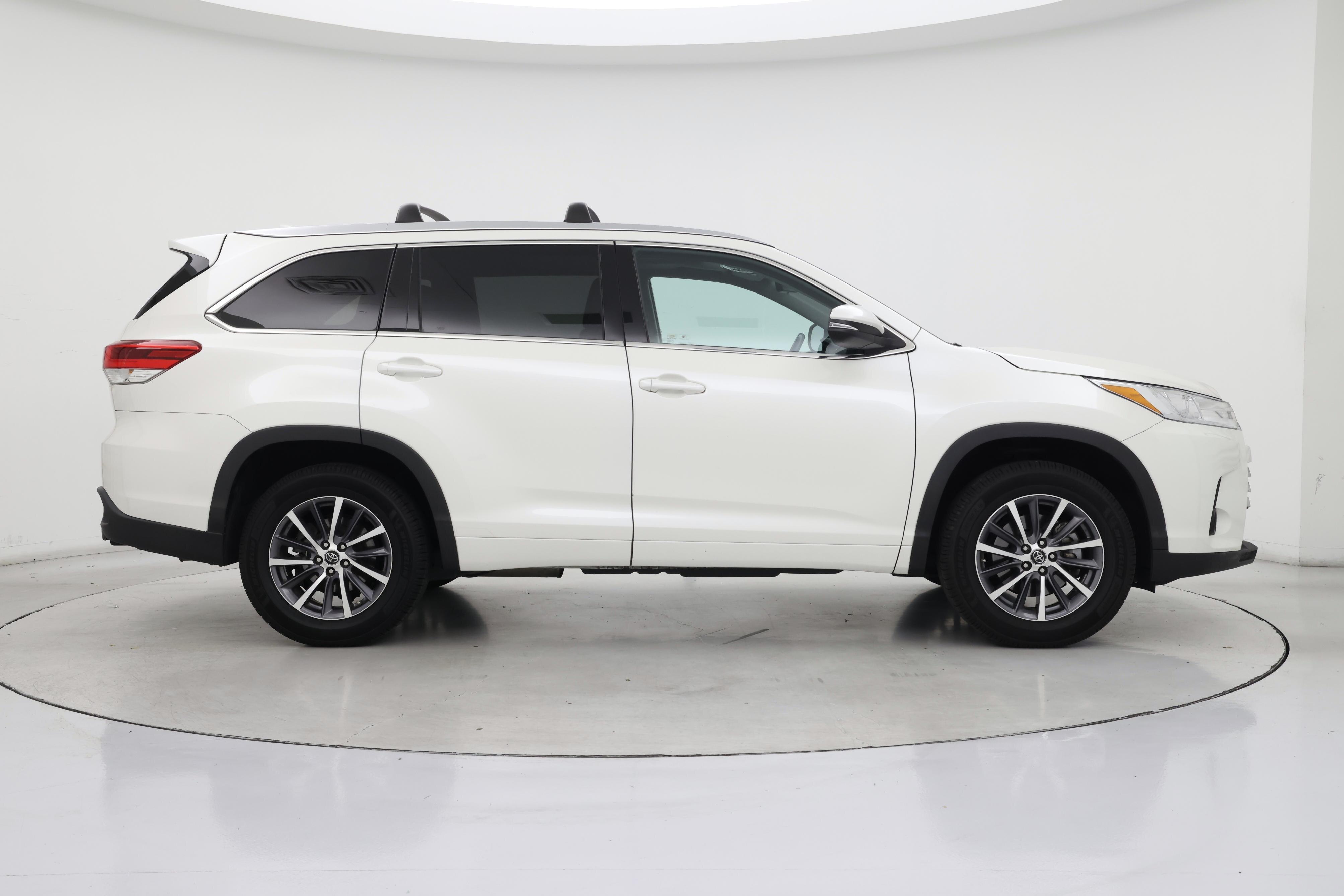 Thumbnail: 2018 Toyota Highlander - 7