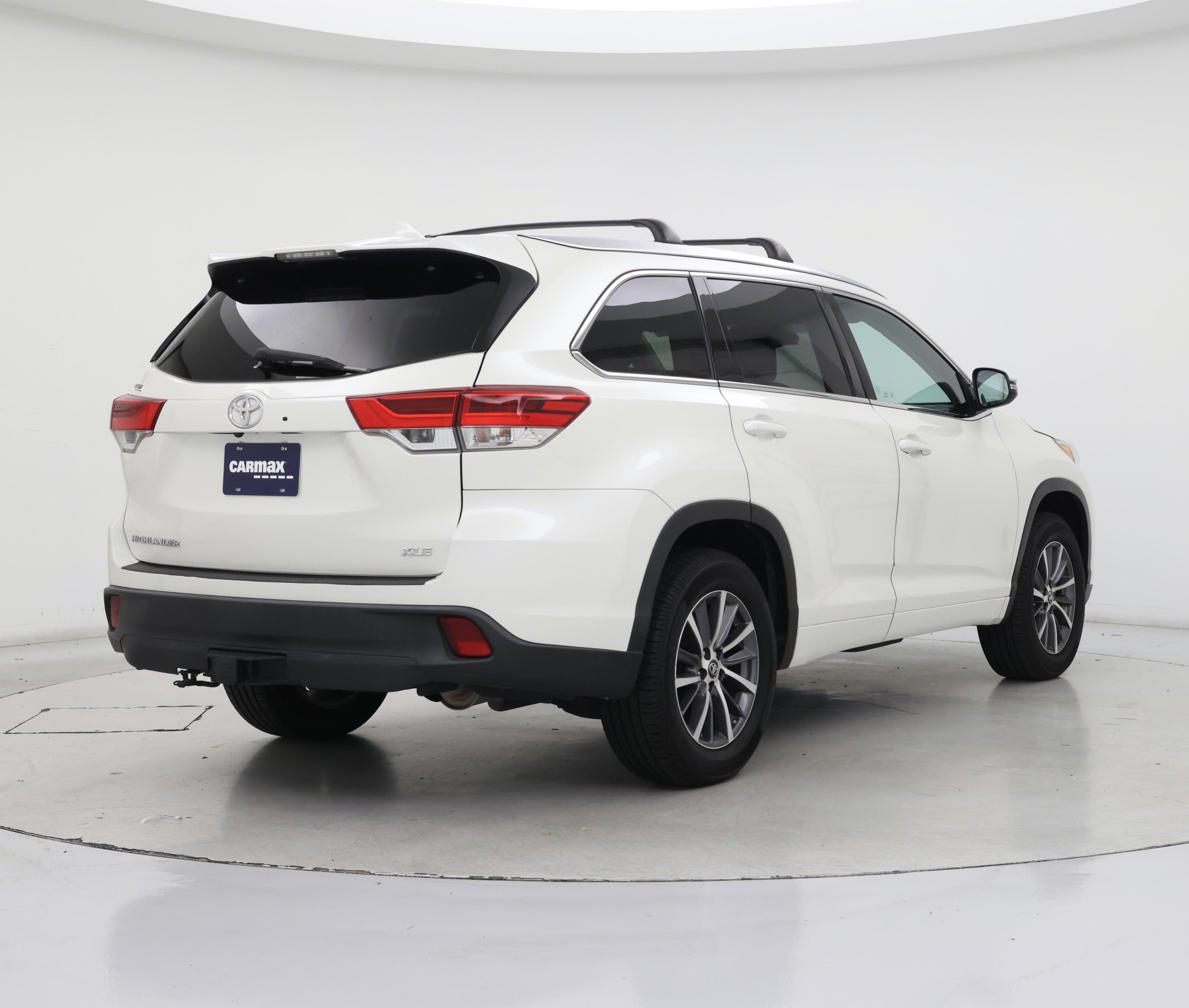 Thumbnail: 2018 Toyota Highlander - 8