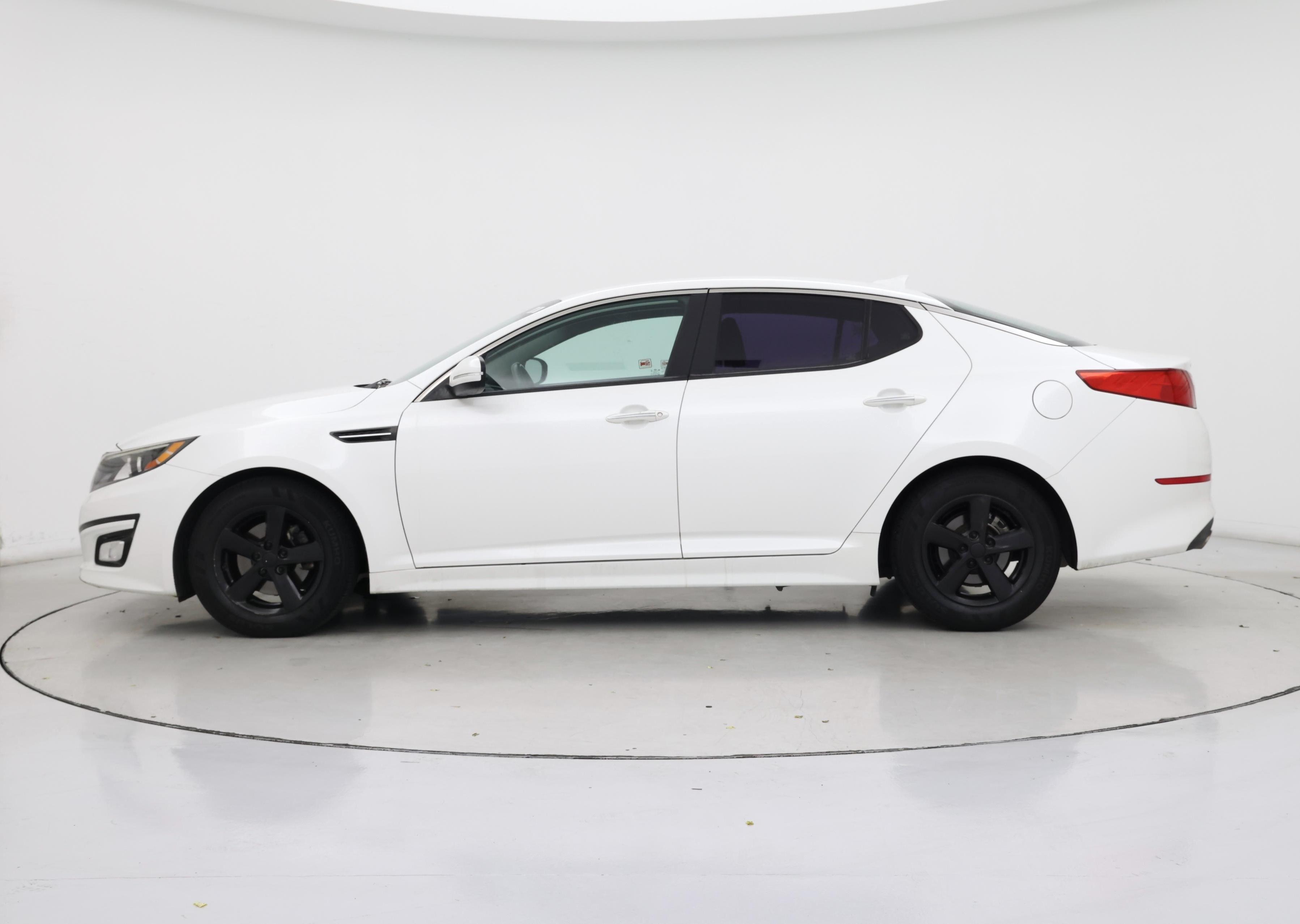 Thumbnail: 2015 Kia Optima - 3