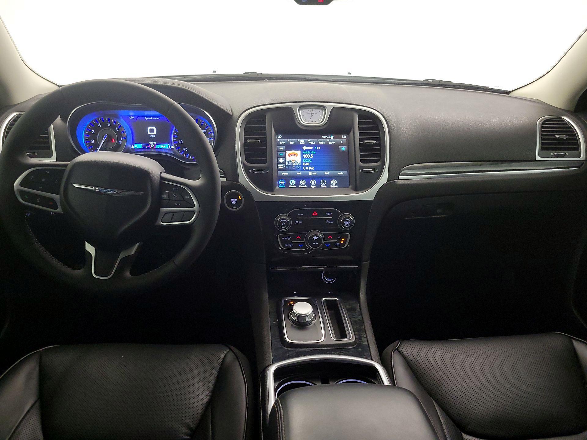 Thumbnail: 2023 Chrysler 300 - 9