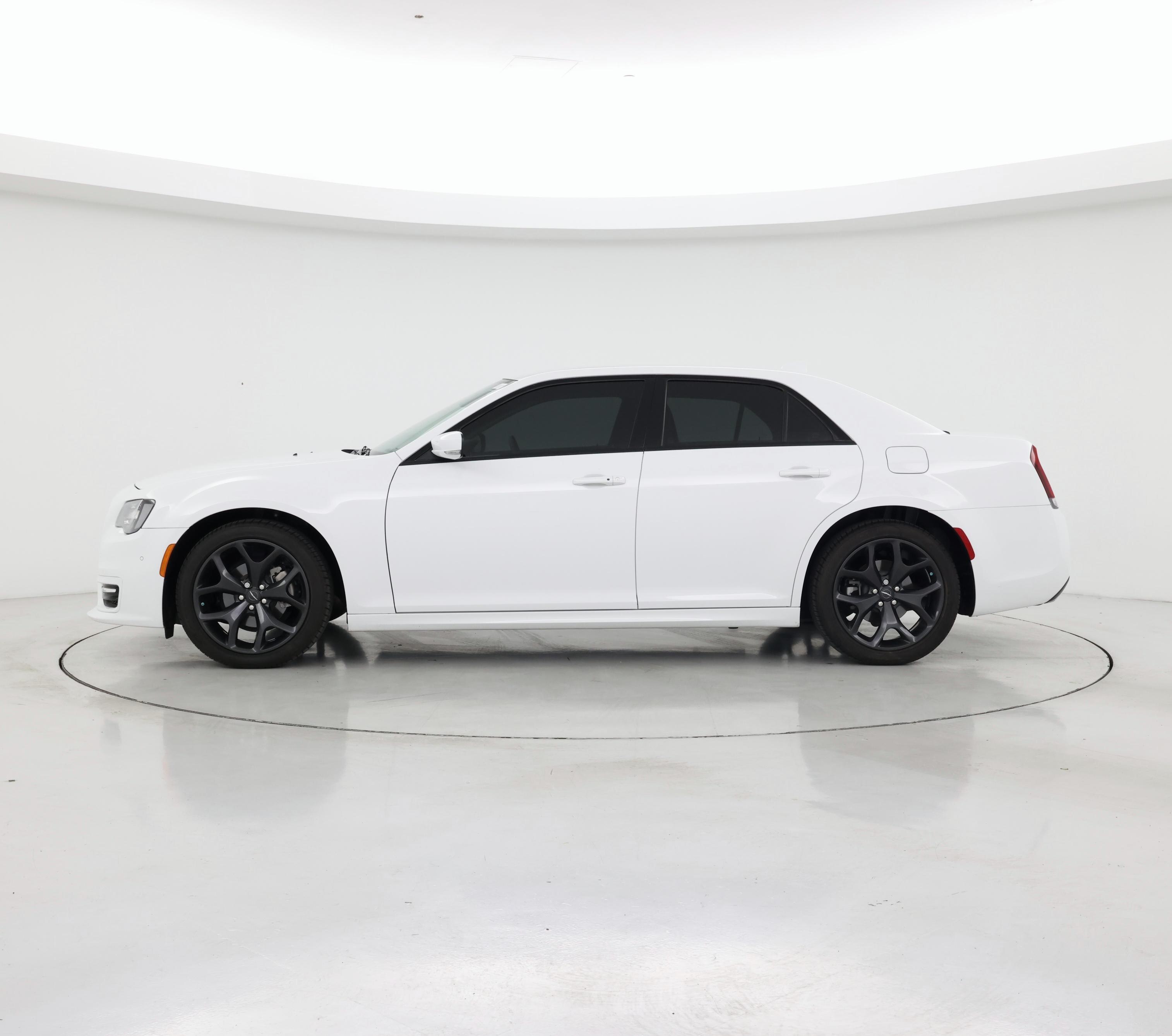 Thumbnail: 2023 Chrysler 300 - 3