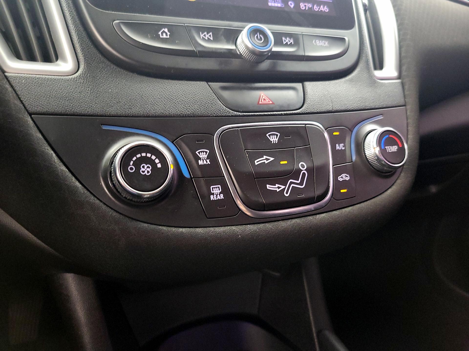 Thumbnail: 2019 Chevrolet Malibu - 16