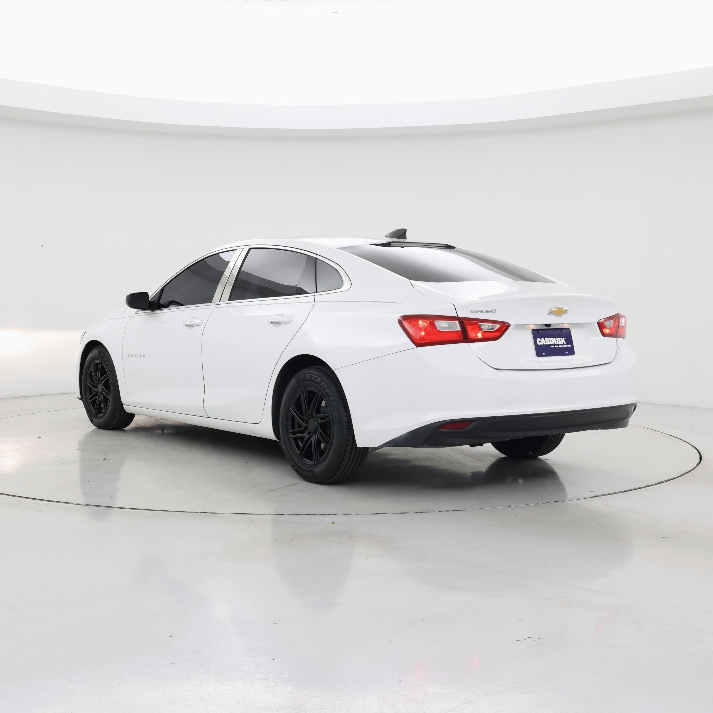 Thumbnail: 2019 Chevrolet Malibu - 2
