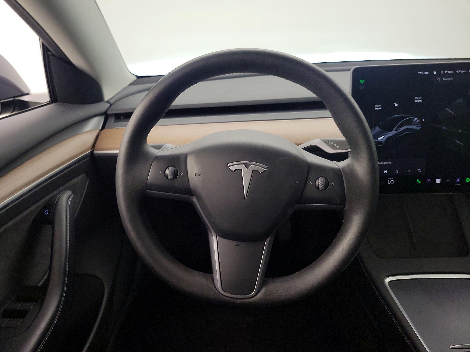 Thumbnail: 2023 Tesla Model 3 - 10