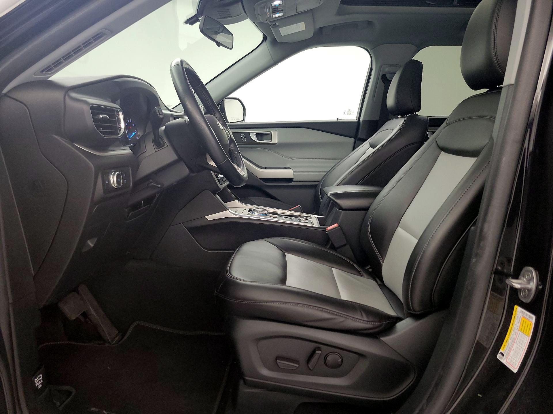 Thumbnail: 2022 Ford Explorer - 11