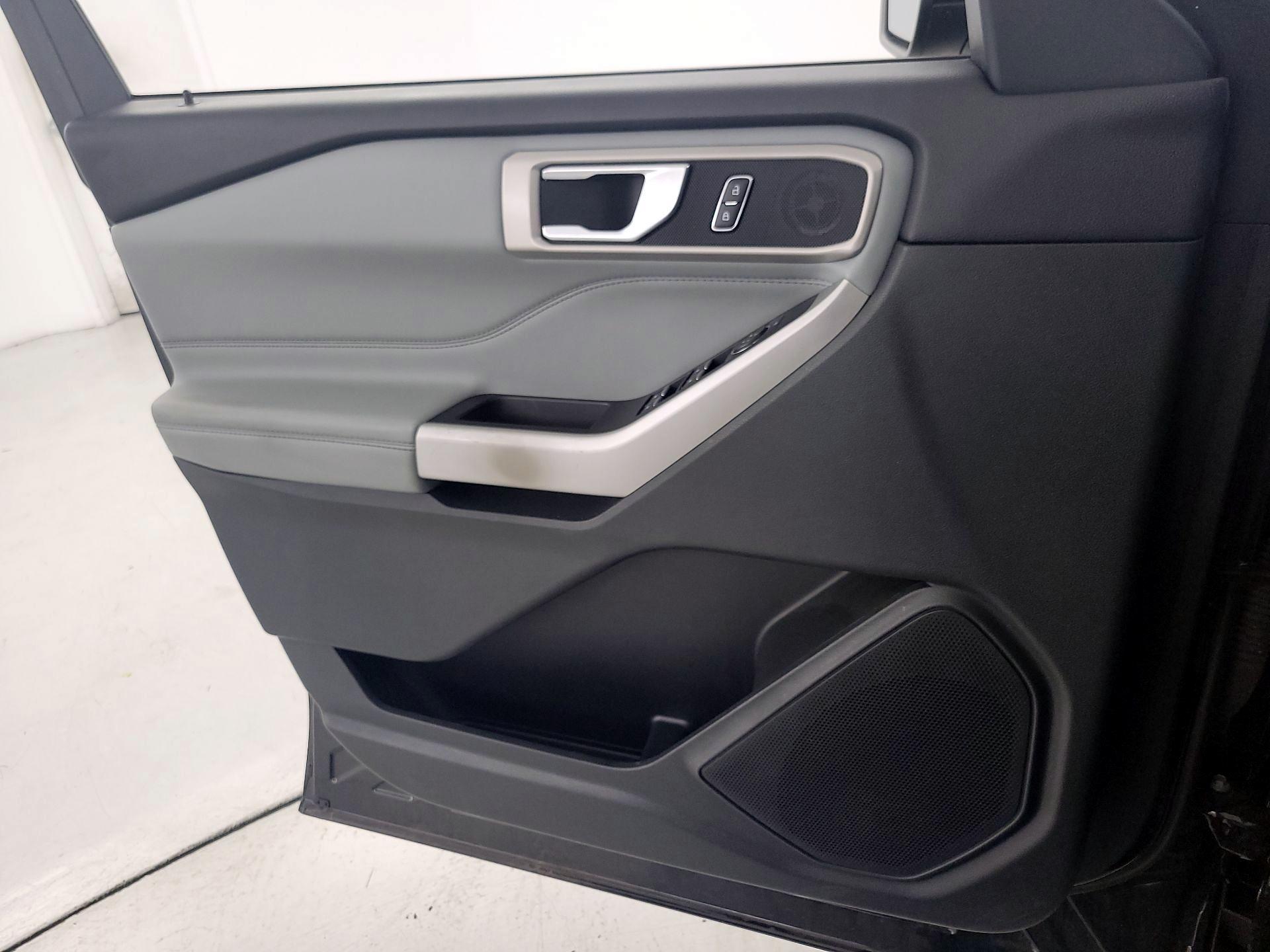 Thumbnail: 2022 Ford Explorer - 12
