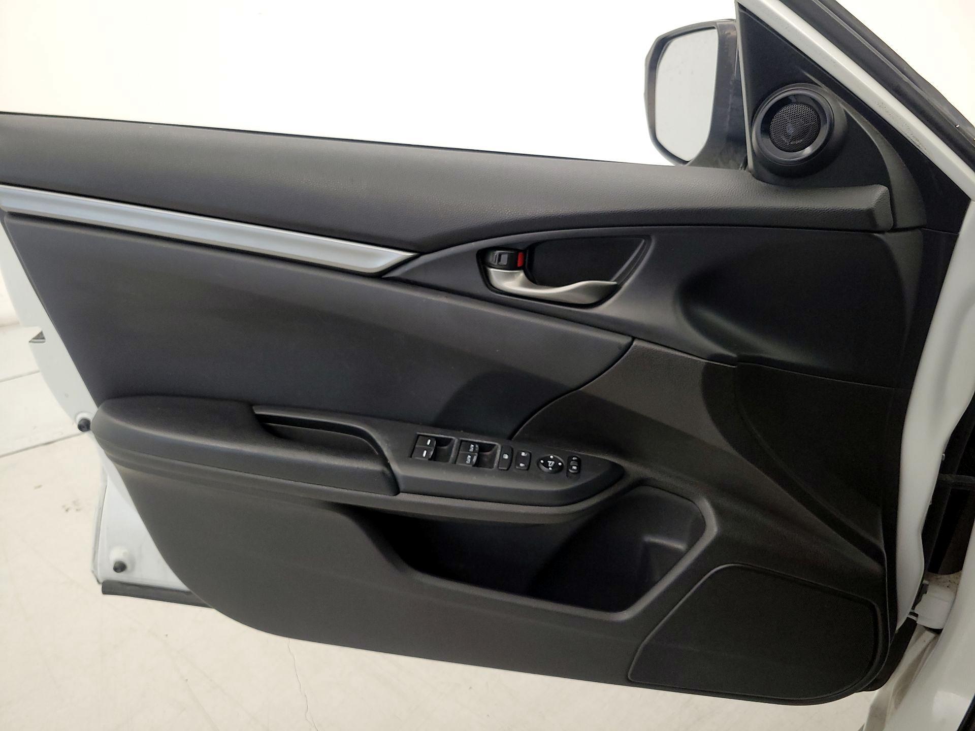 Thumbnail: 2020 Honda Civic - 12