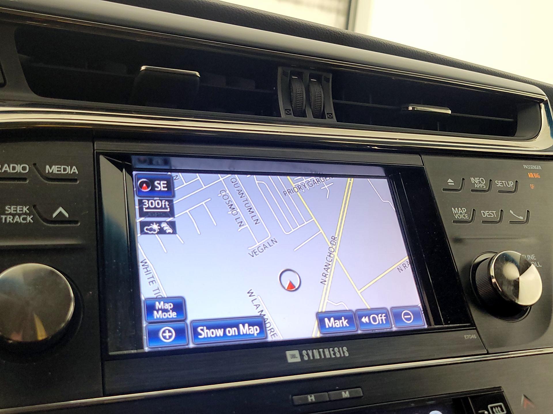 Thumbnail: 2013 Toyota Avalon - 14