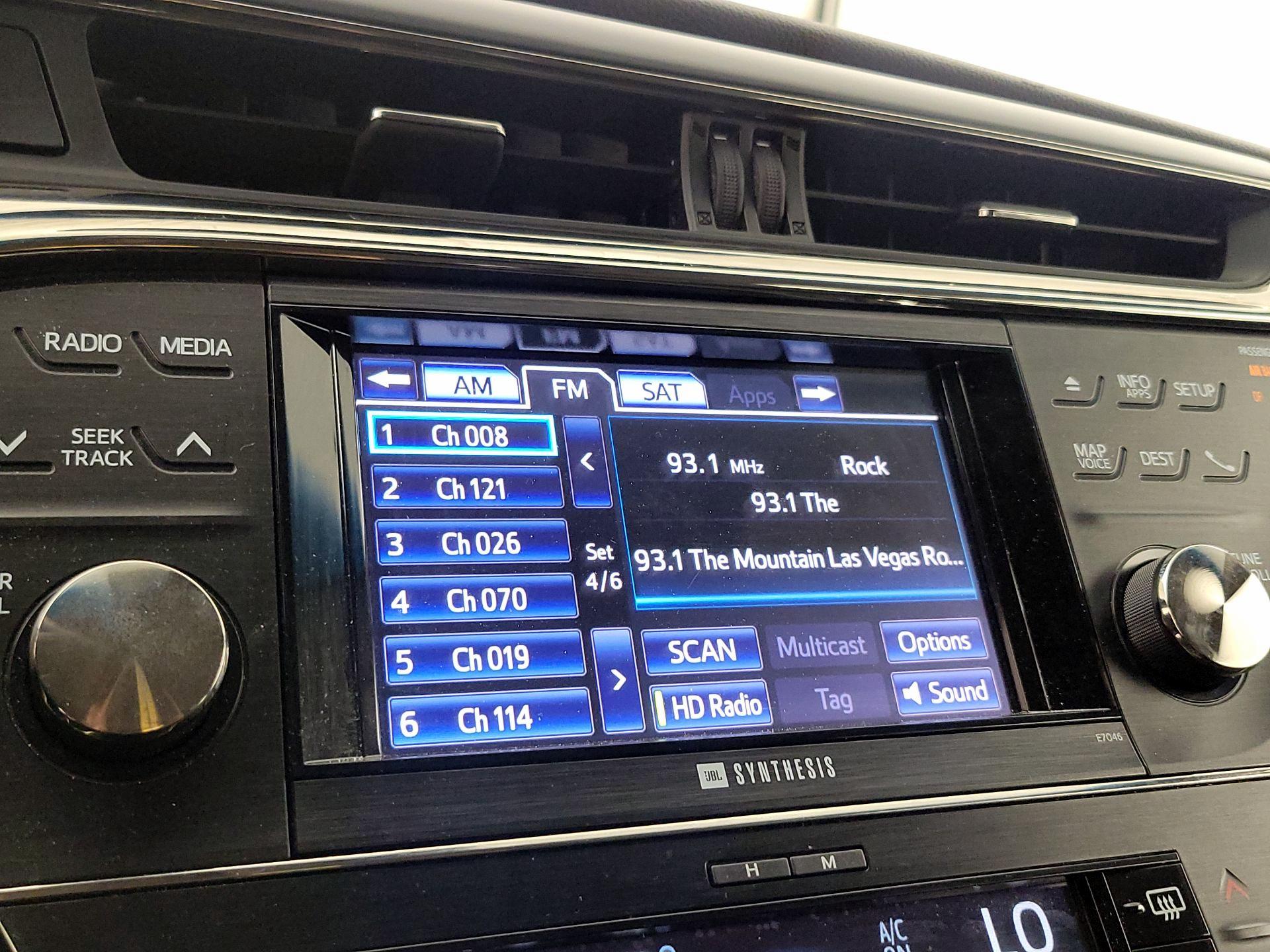 Thumbnail: 2013 Toyota Avalon - 16