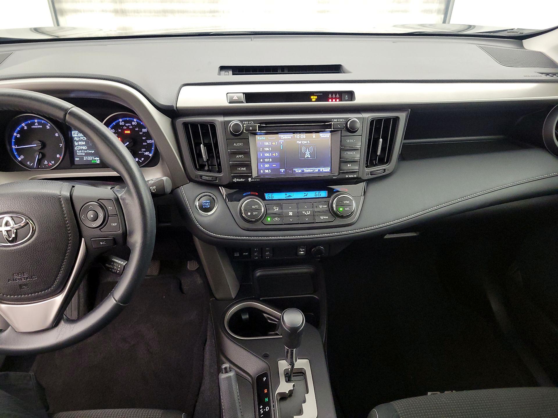 Thumbnail: 2018 Toyota RAV4 - 9