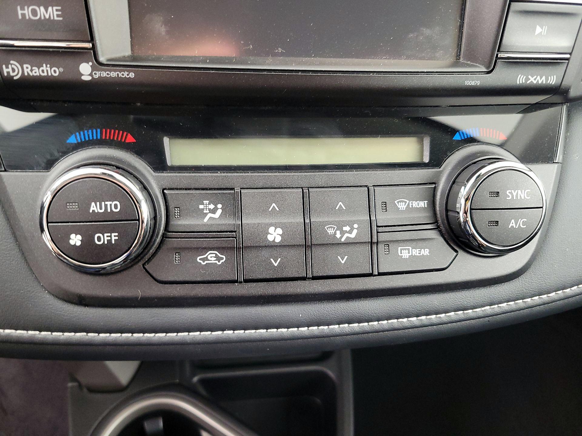 Thumbnail: 2018 Toyota RAV4 - 16