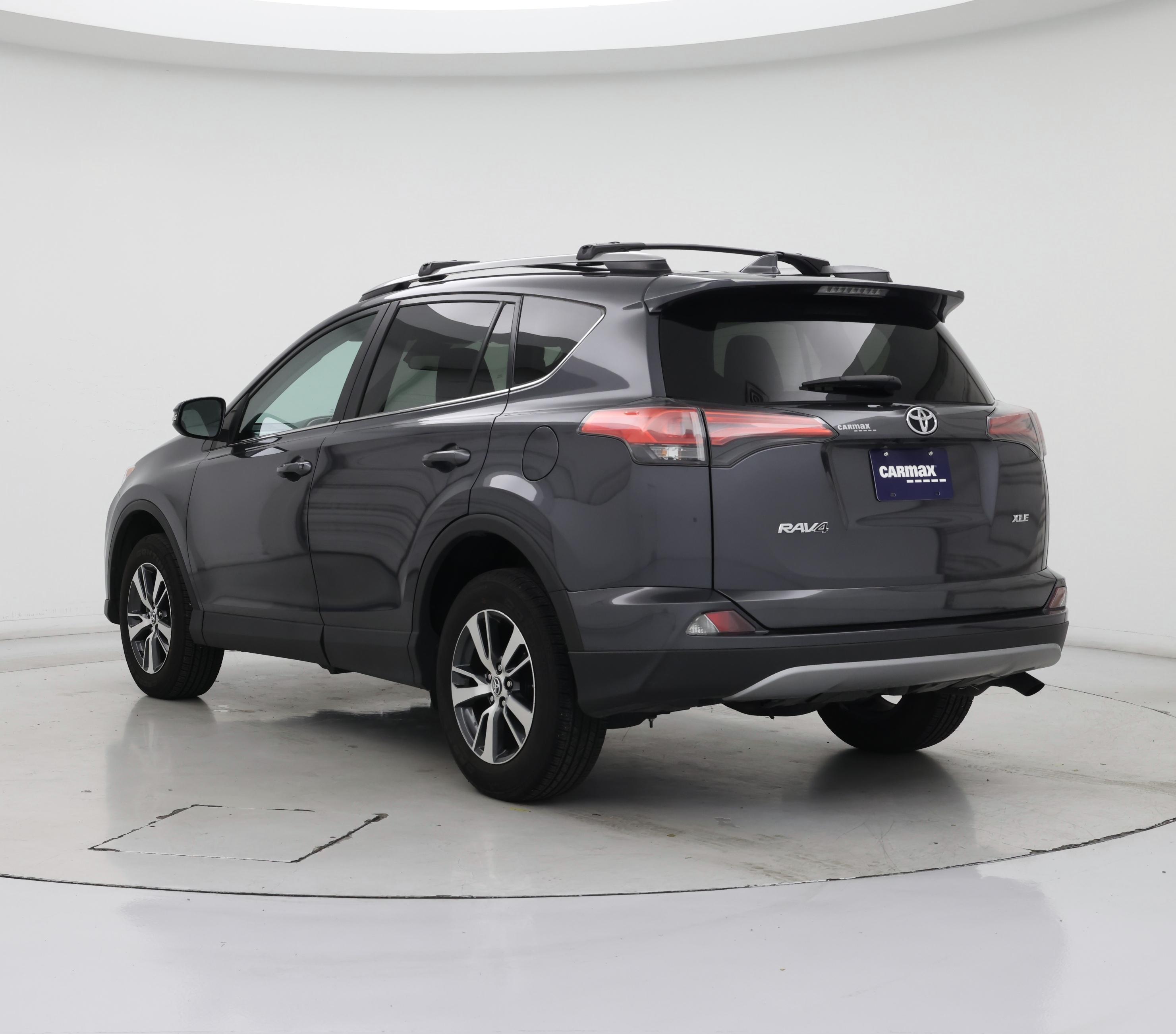 Thumbnail: 2018 Toyota RAV4 - 2