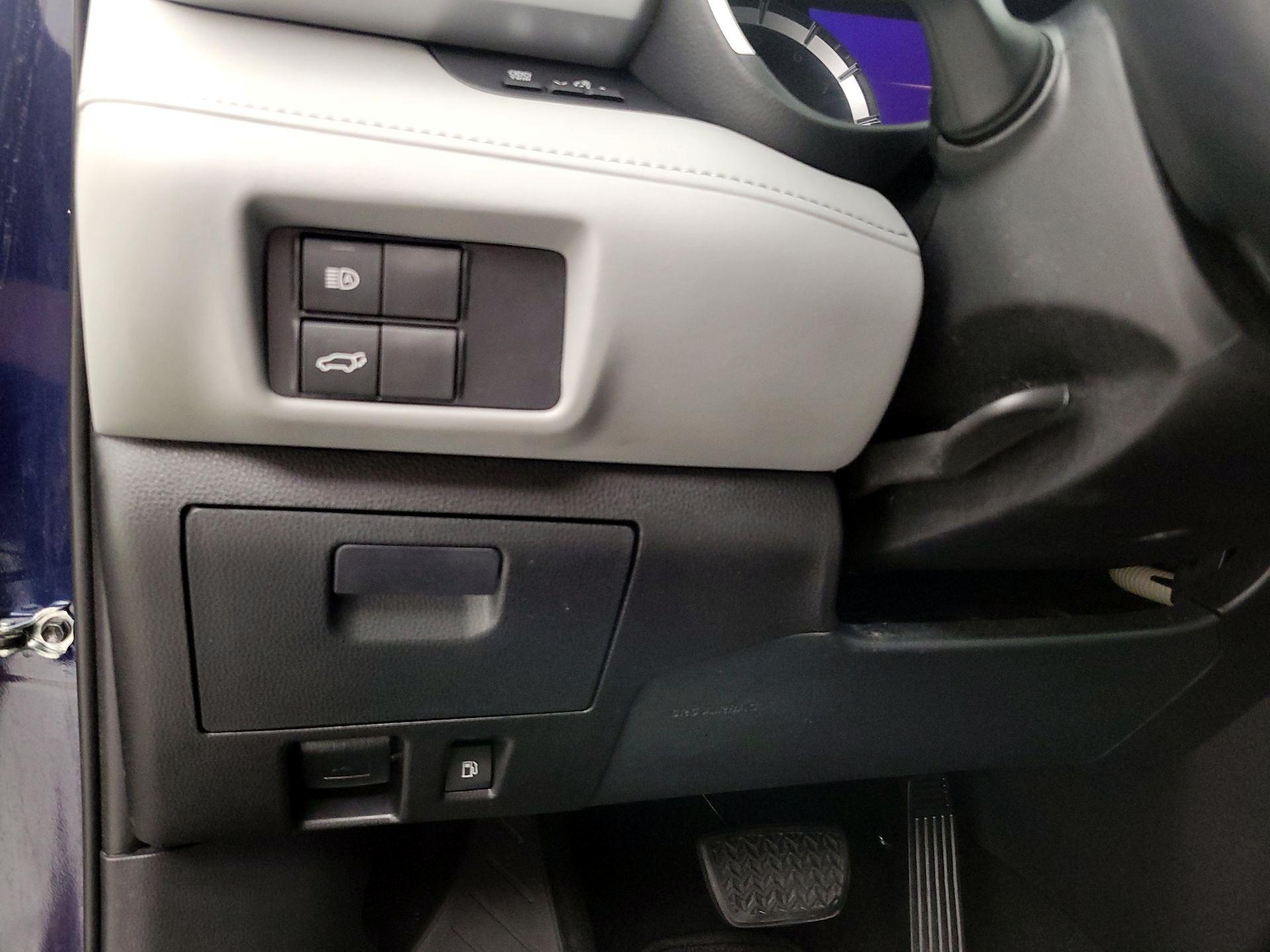 Thumbnail: 2021 Toyota Highlander - 13