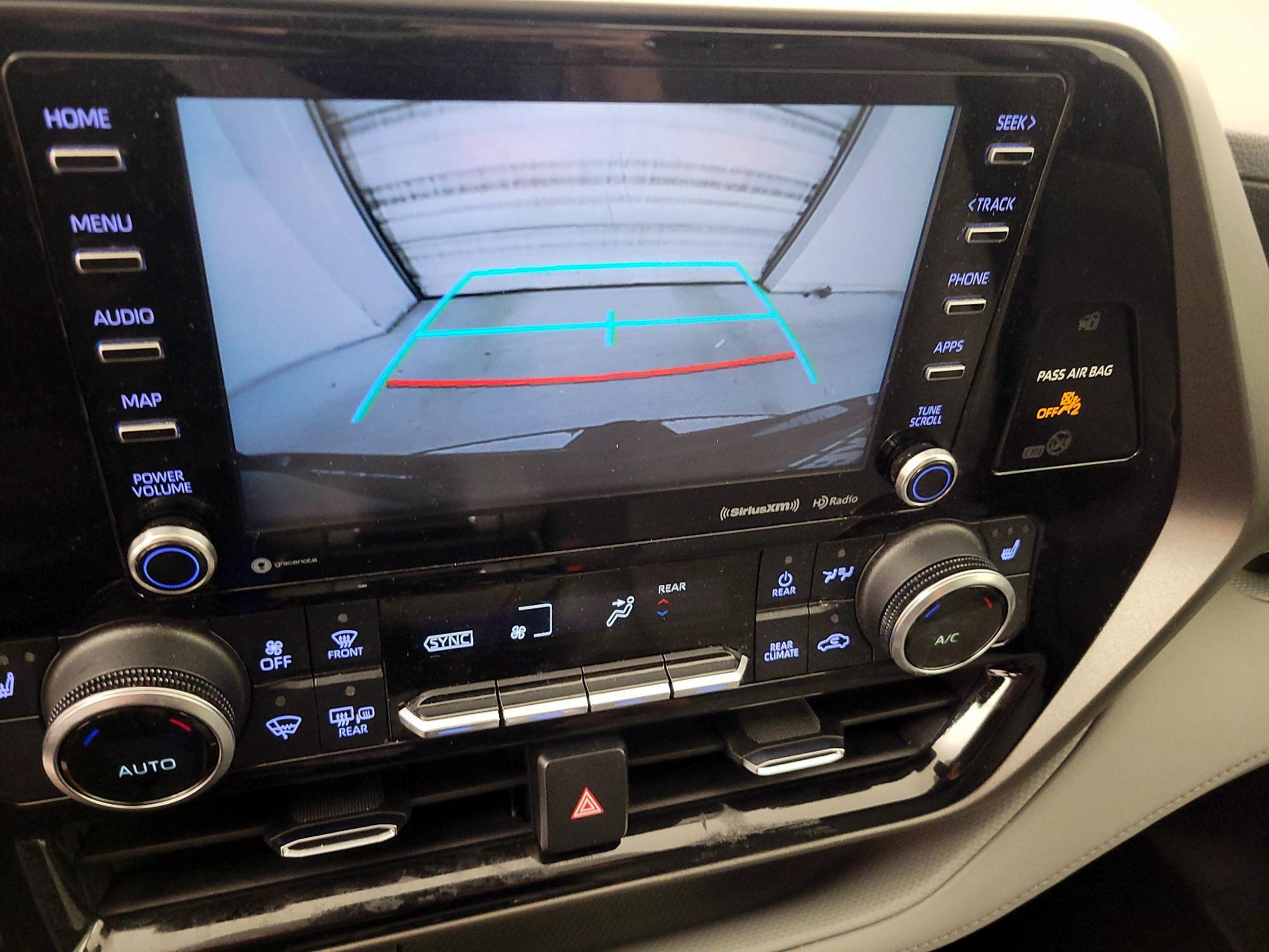 Thumbnail: 2021 Toyota Highlander - 15
