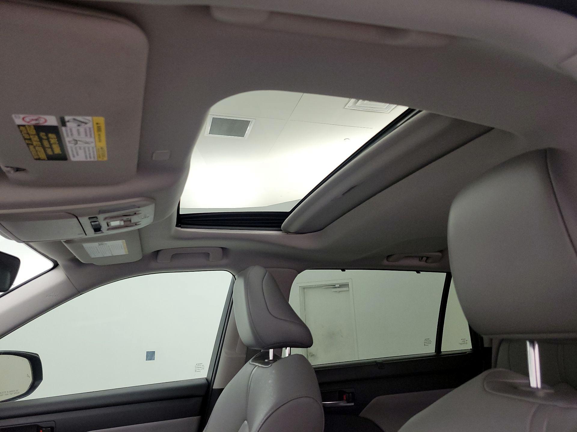 Thumbnail: 2021 Toyota Highlander - 20