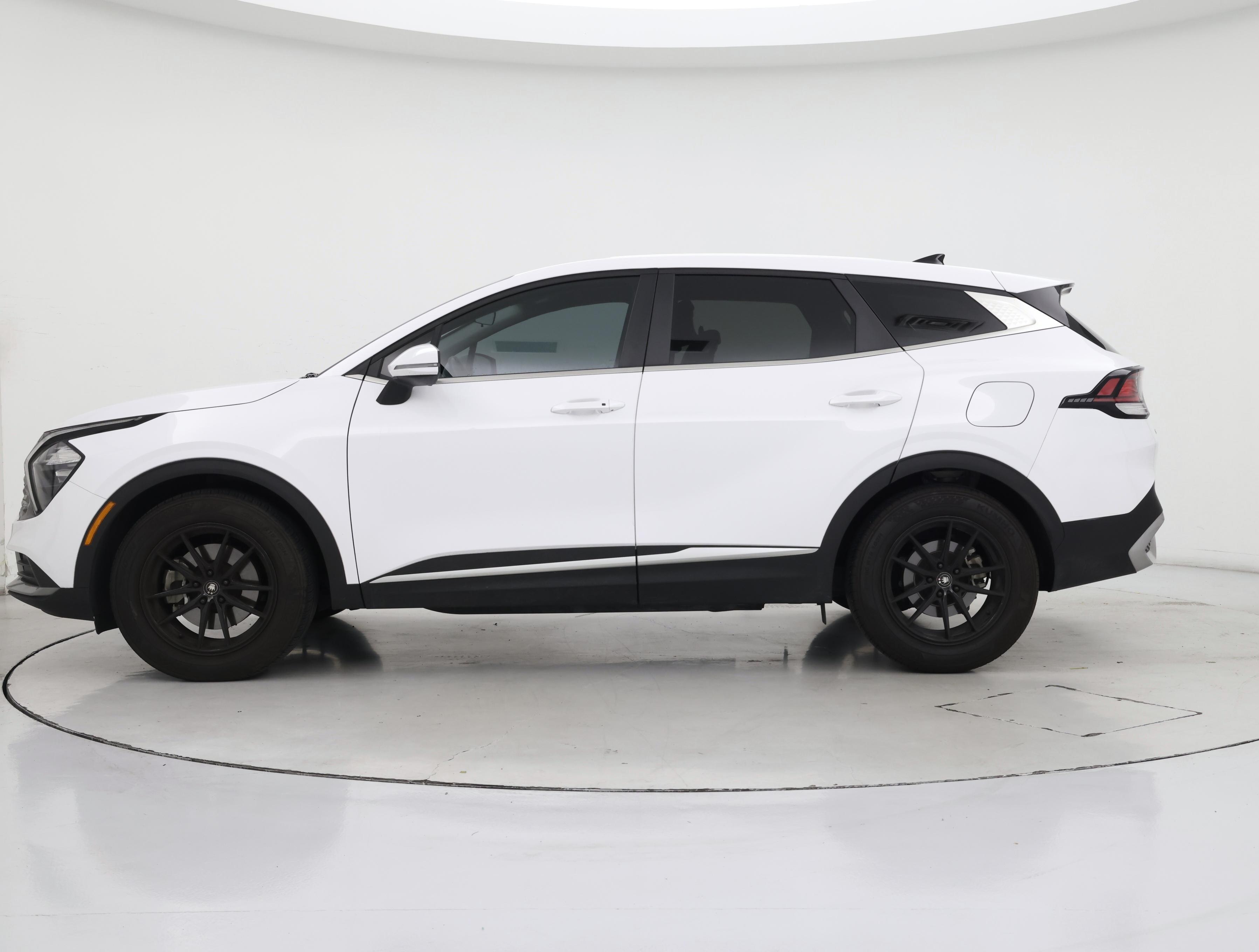 Thumbnail: 2023 Kia Sportage - 3