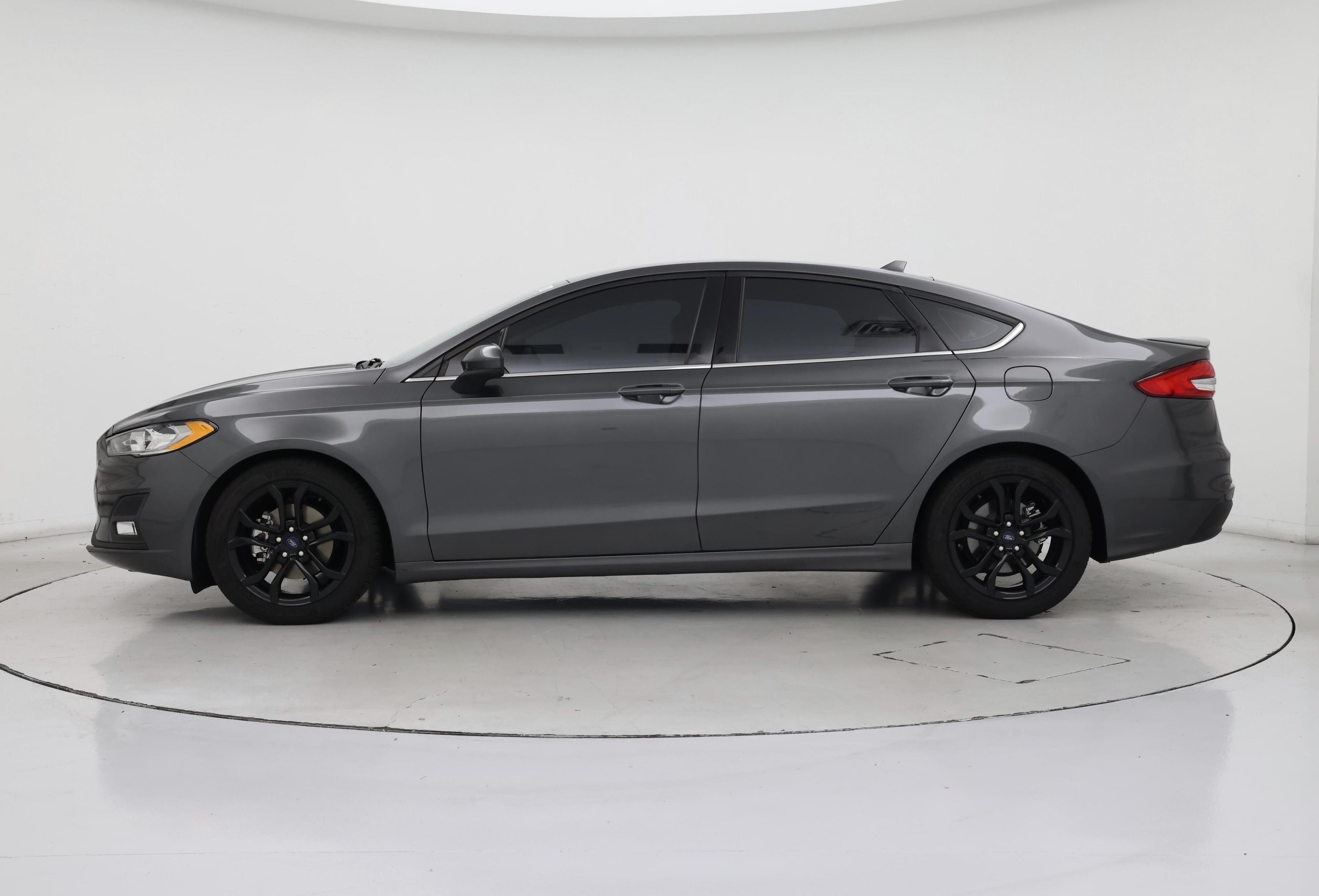Thumbnail: 2020 Ford Fusion - 3
