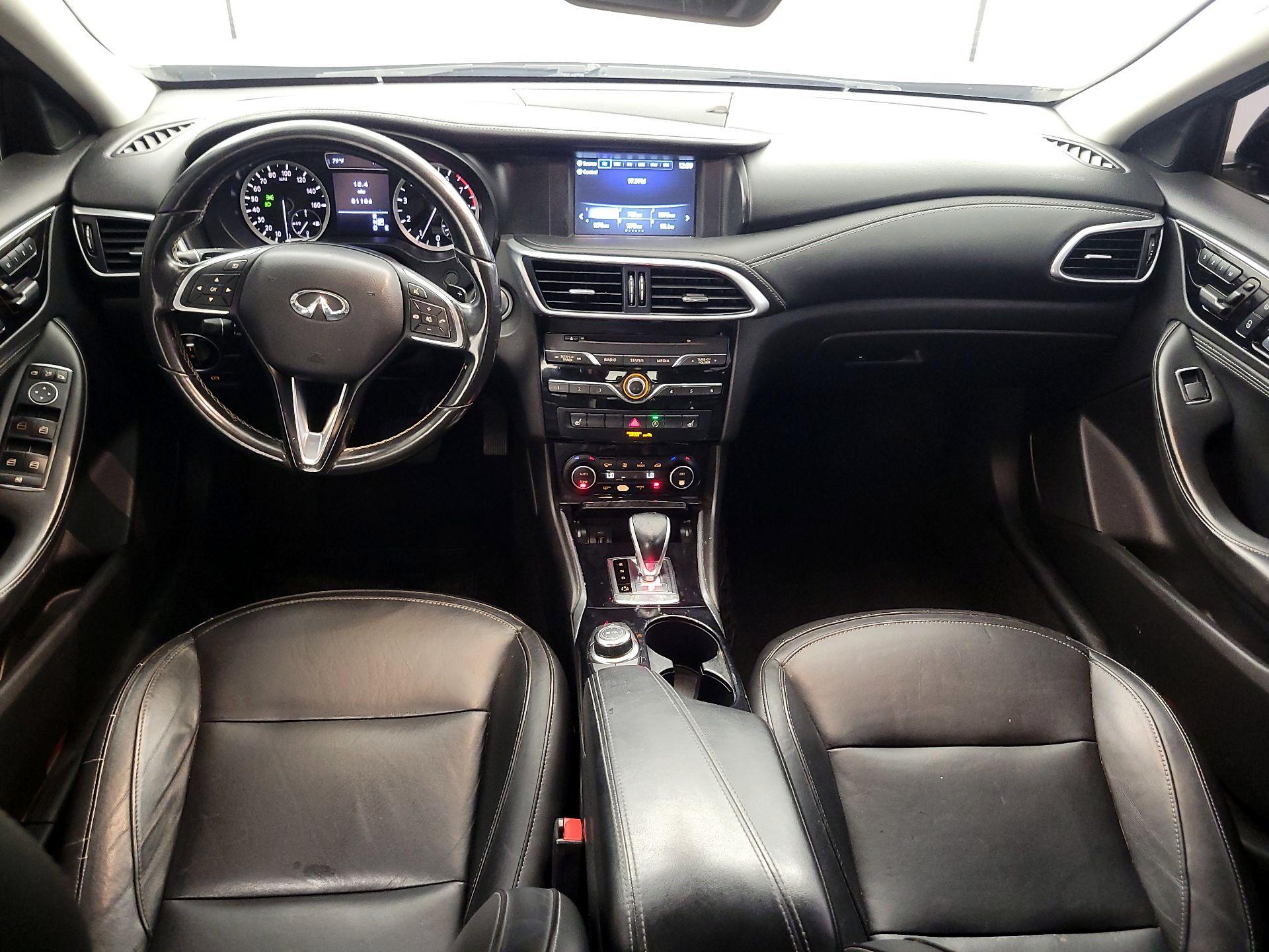Thumbnail: 2017 INFINITI QX30 - 9