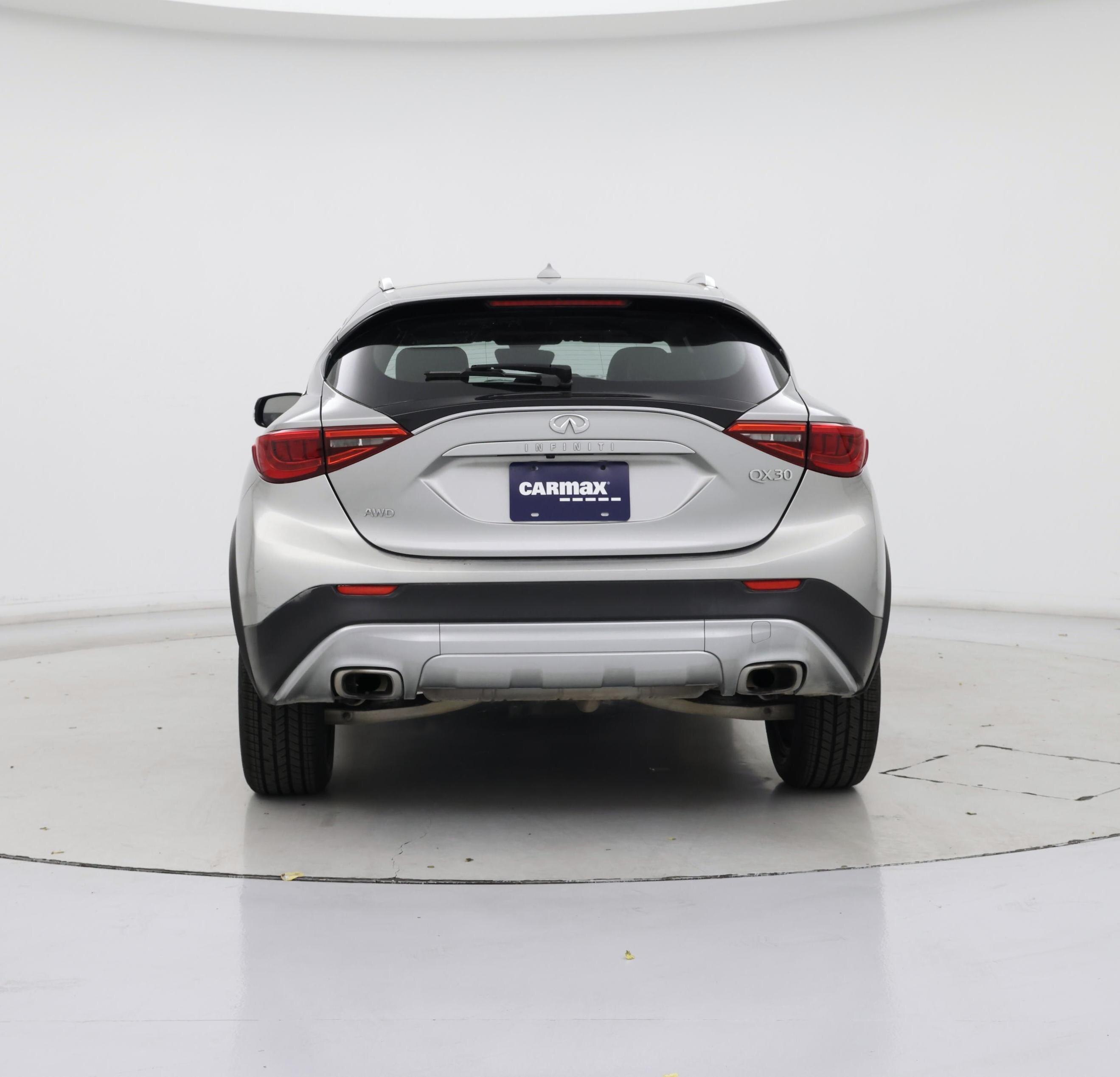 Thumbnail: 2017 INFINITI QX30 - 6