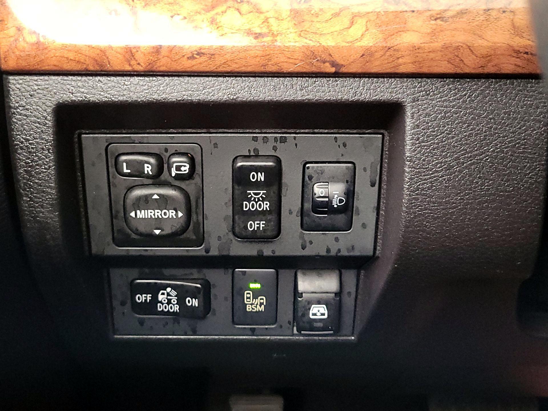 Thumbnail: 2014 Toyota Tundra - 13