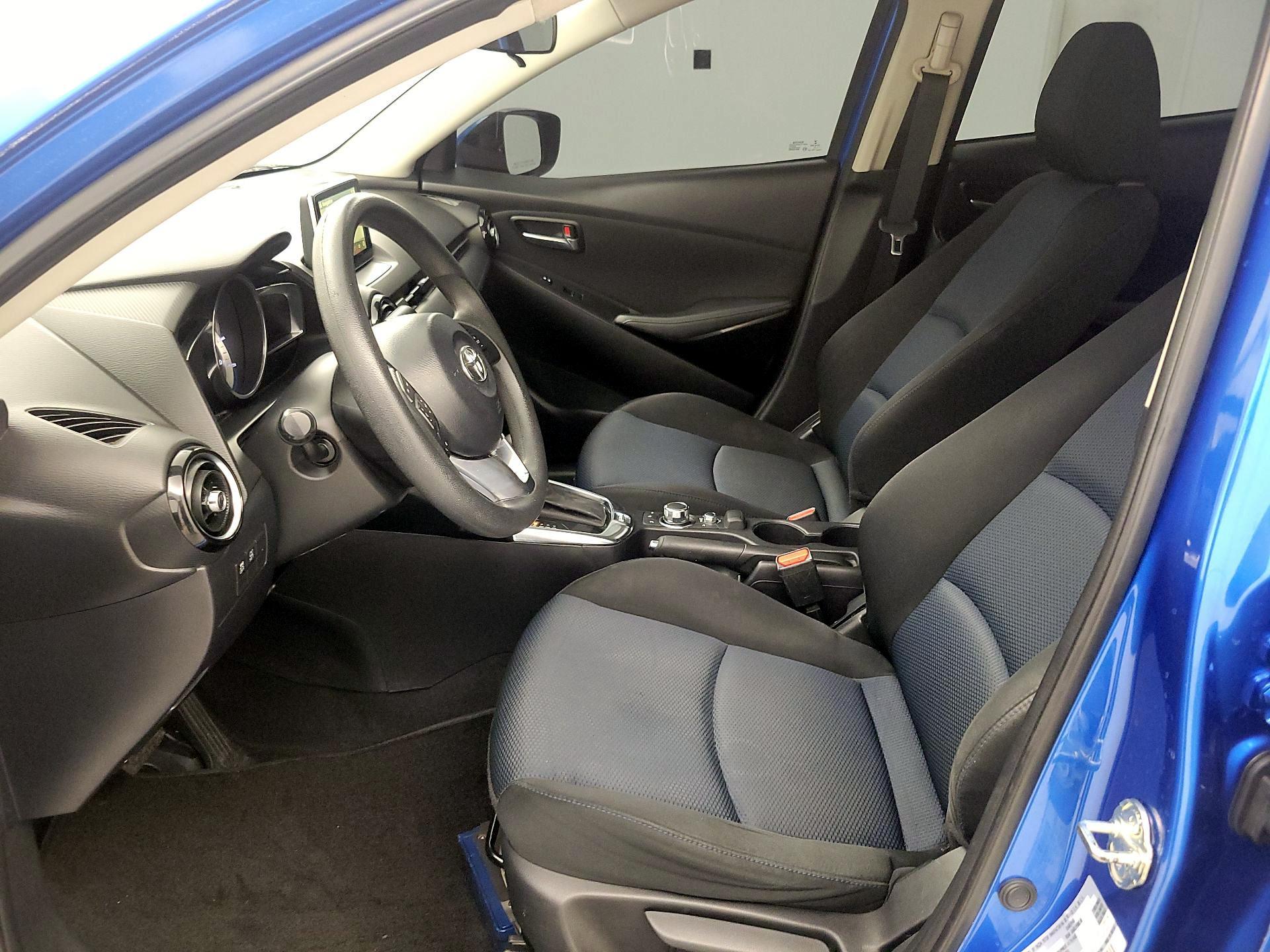 Thumbnail: 2017 Toyota Yaris iA - 11