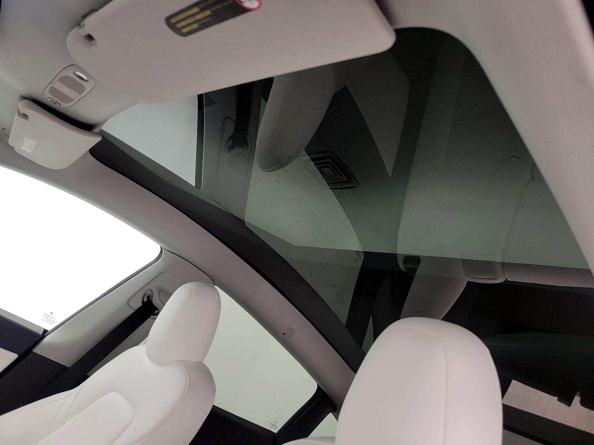 Thumbnail: 2022 Tesla Model Y - 17
