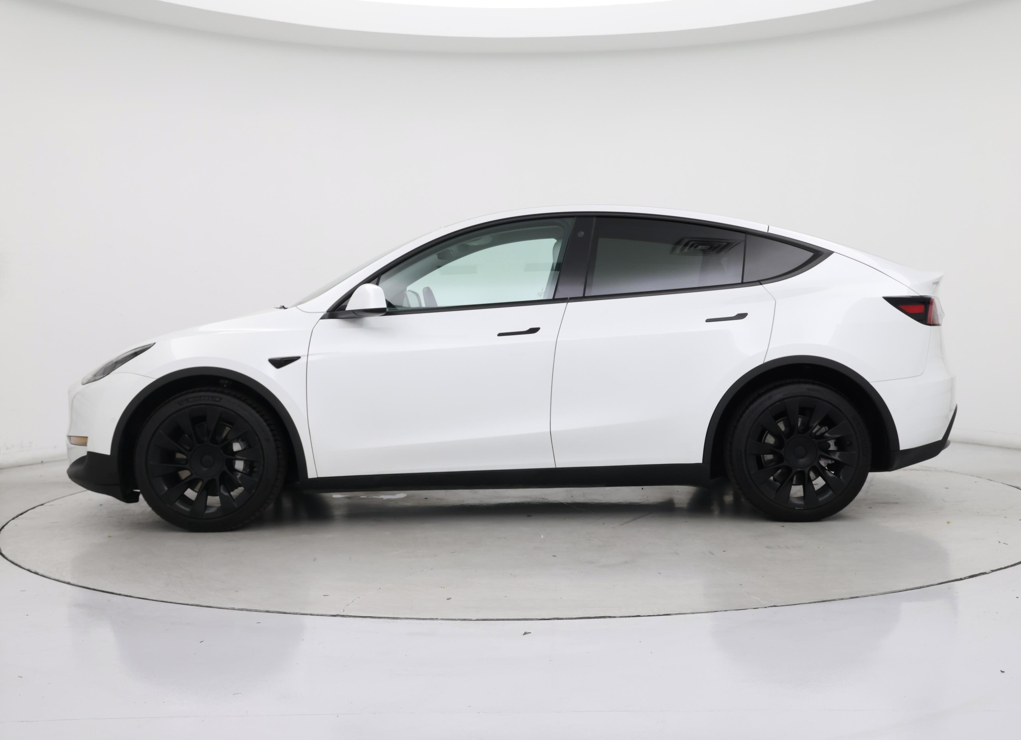 Thumbnail: 2022 Tesla Model Y - 3