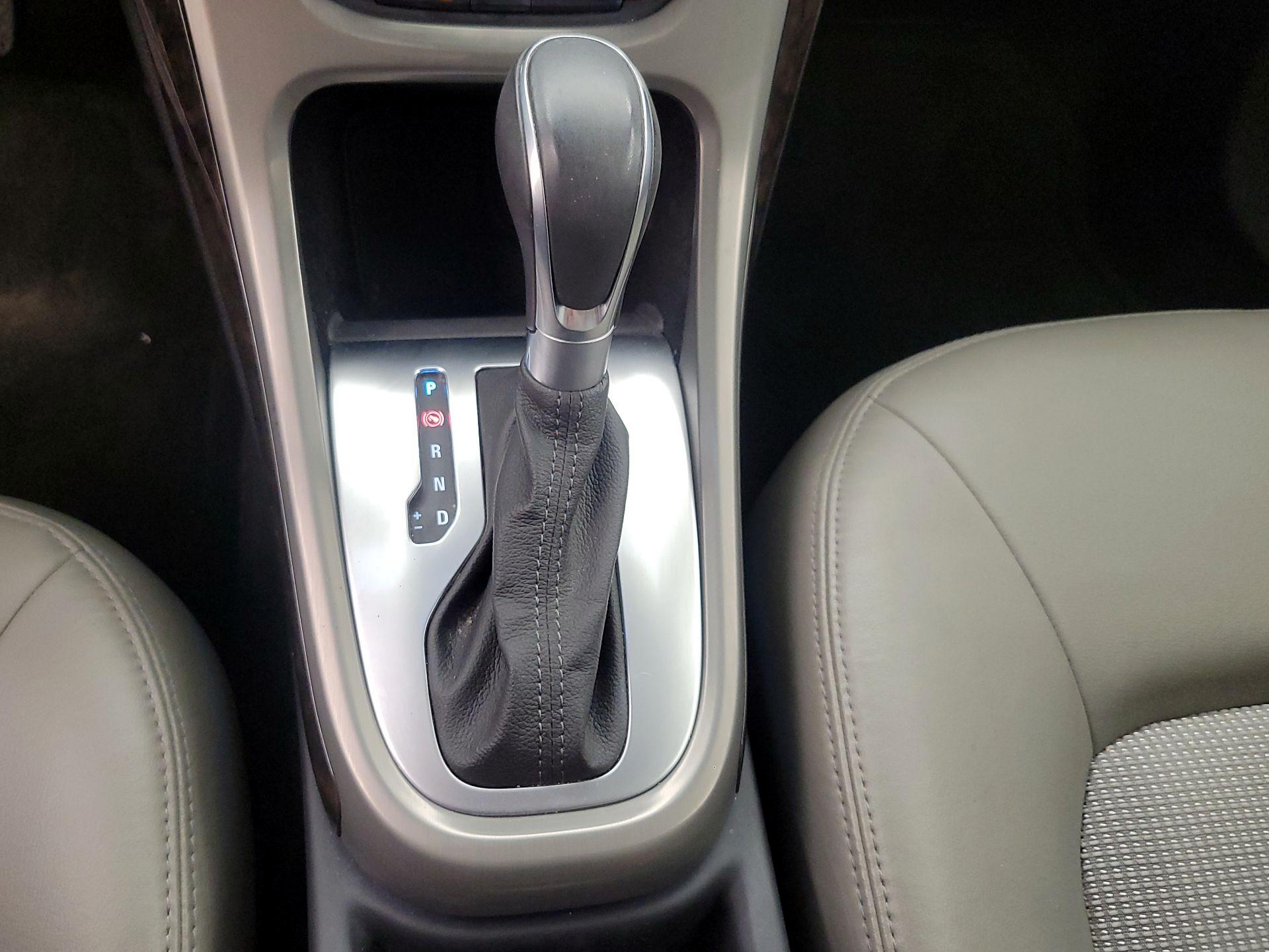 Thumbnail: 2015 Buick Verano - 17